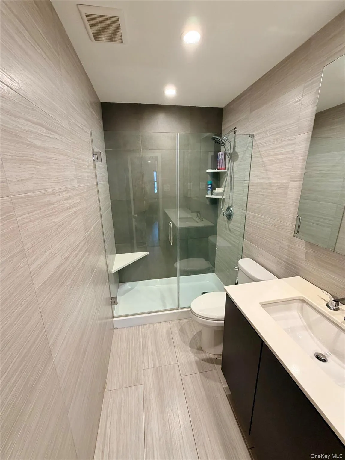 360 Shore Road, Long Beach, NY, 1 Bedroom Bedrooms, 3 Rooms Rooms,1 BathroomBathrooms,Residential Lease,For Rent,Shore,0,990649 360 Shore Road, Long Beach, NY, 1 Bedroom Bedrooms, 3 Rooms Rooms,1 BathroomBathrooms,Residential Lease,For Rent,Shore,0,990649