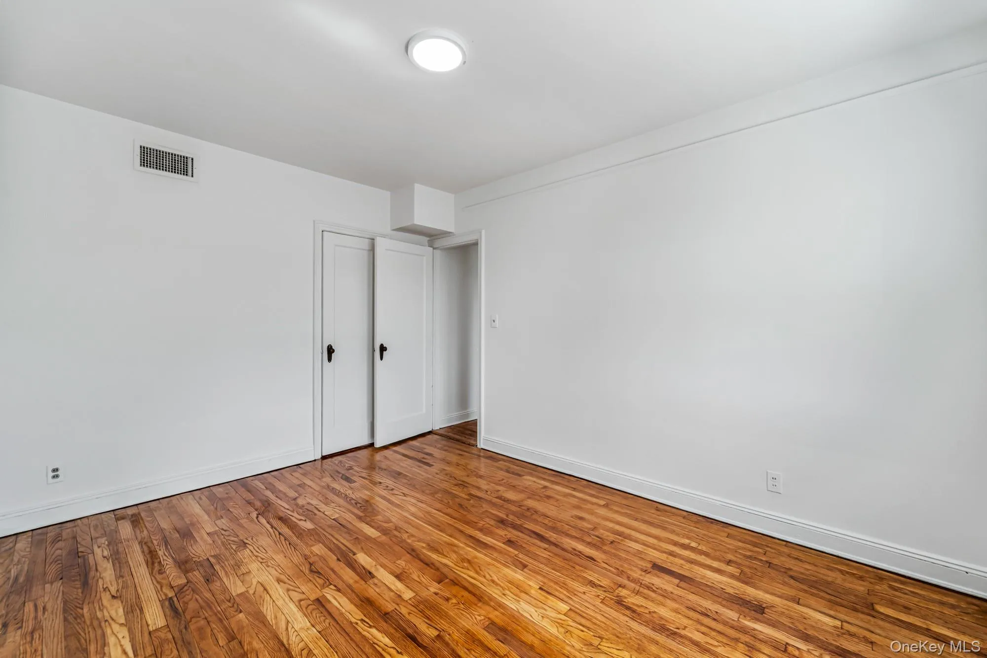 205-18 33rd Avenue, New York, NY, 3 Bedrooms Bedrooms, 6 Rooms Rooms,2 BathroomsBathrooms,Residential,For Rent,33rd,0,990668 205-18 33rd Avenue, New York, NY, 3 Bedrooms Bedrooms, 6 Rooms Rooms,2 BathroomsBathrooms,Residential,For Rent,33rd,0,990668