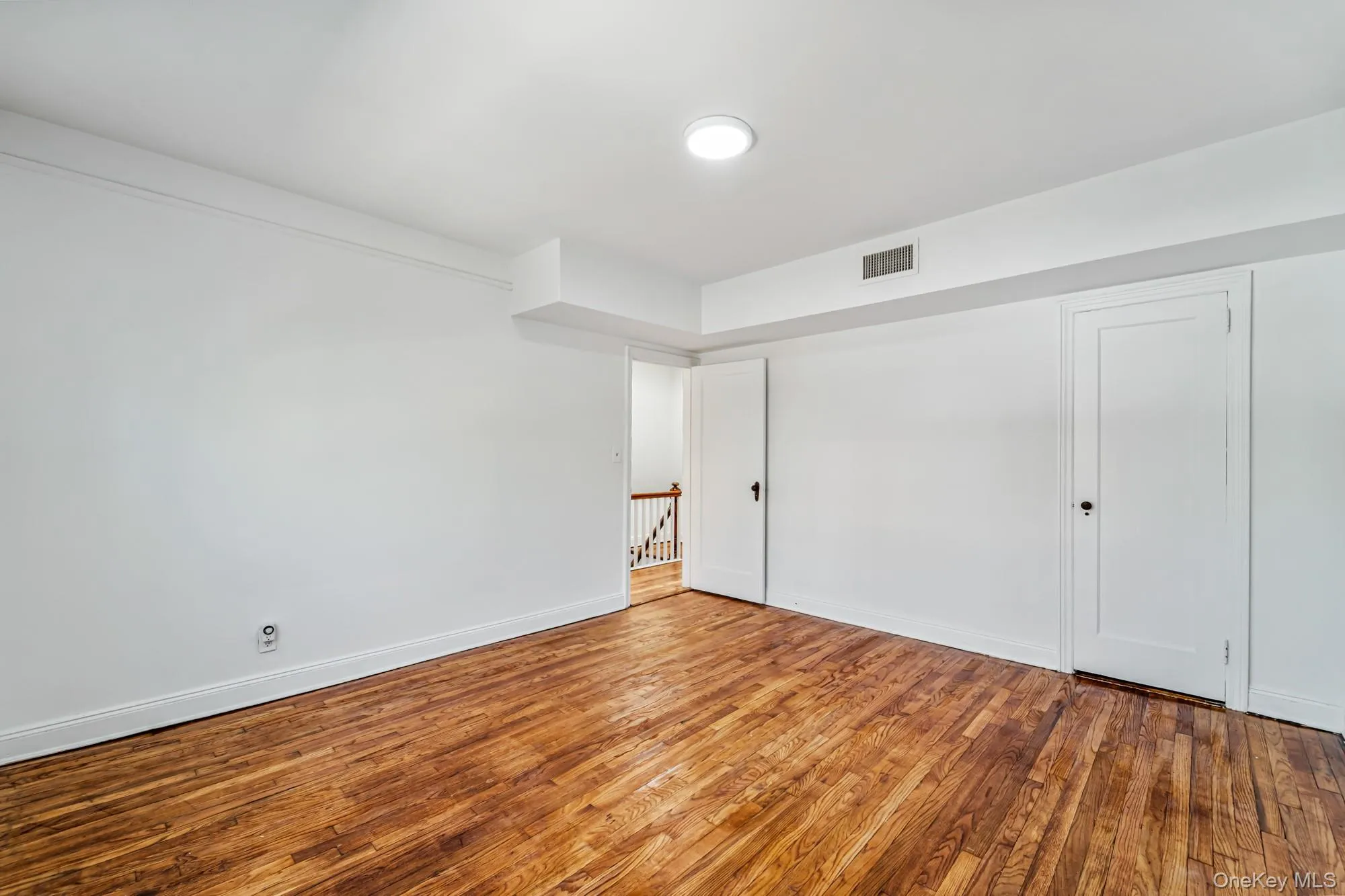 205-18 33rd Avenue, New York, NY, 3 Bedrooms Bedrooms, 6 Rooms Rooms,2 BathroomsBathrooms,Residential,For Rent,33rd,0,990668 205-18 33rd Avenue, New York, NY, 3 Bedrooms Bedrooms, 6 Rooms Rooms,2 BathroomsBathrooms,Residential,For Rent,33rd,0,990668
