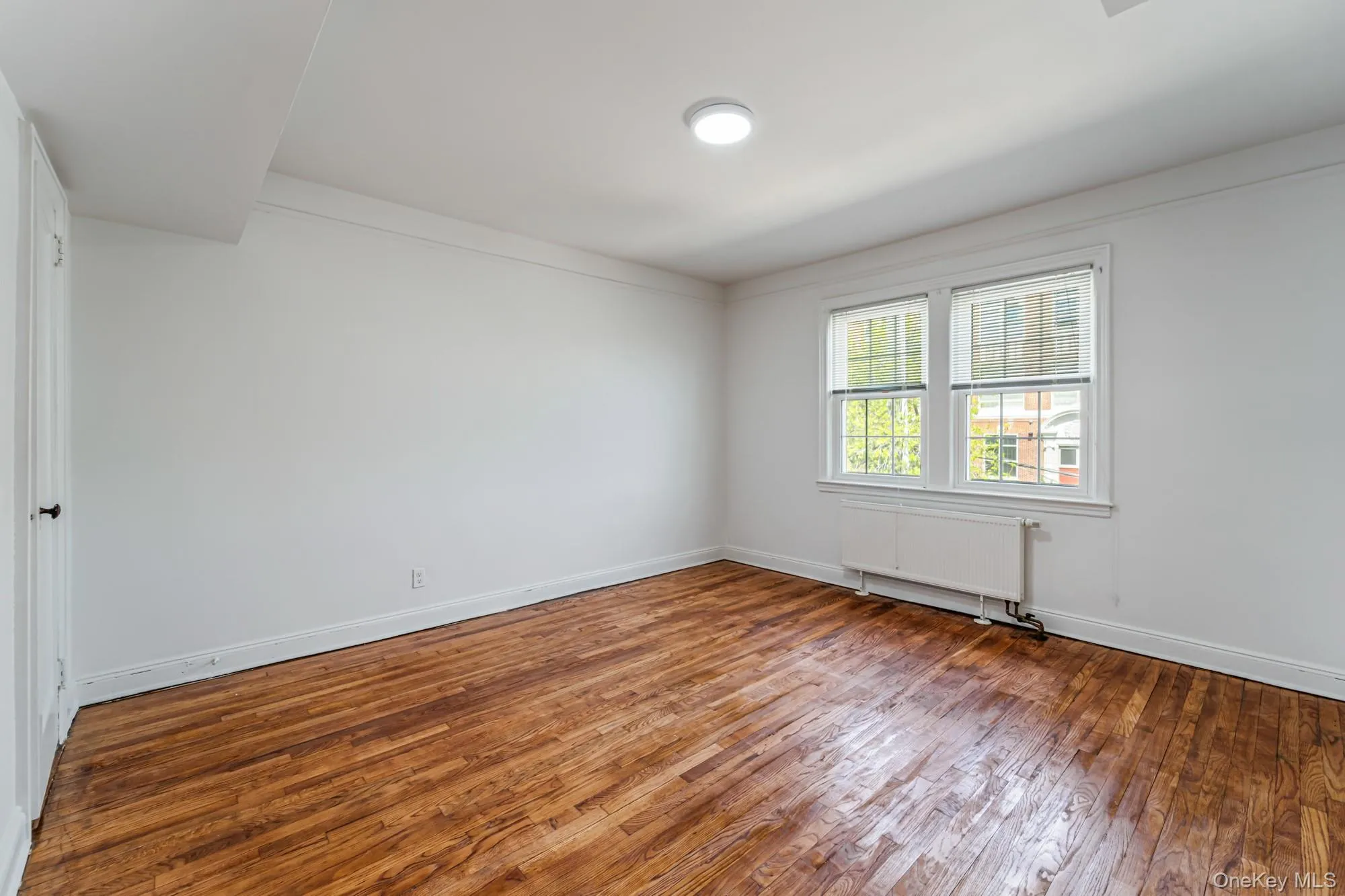 205-18 33rd Avenue, New York, NY, 3 Bedrooms Bedrooms, 6 Rooms Rooms,2 BathroomsBathrooms,Residential,For Rent,33rd,0,990668 205-18 33rd Avenue, New York, NY, 3 Bedrooms Bedrooms, 6 Rooms Rooms,2 BathroomsBathrooms,Residential,For Rent,33rd,0,990668