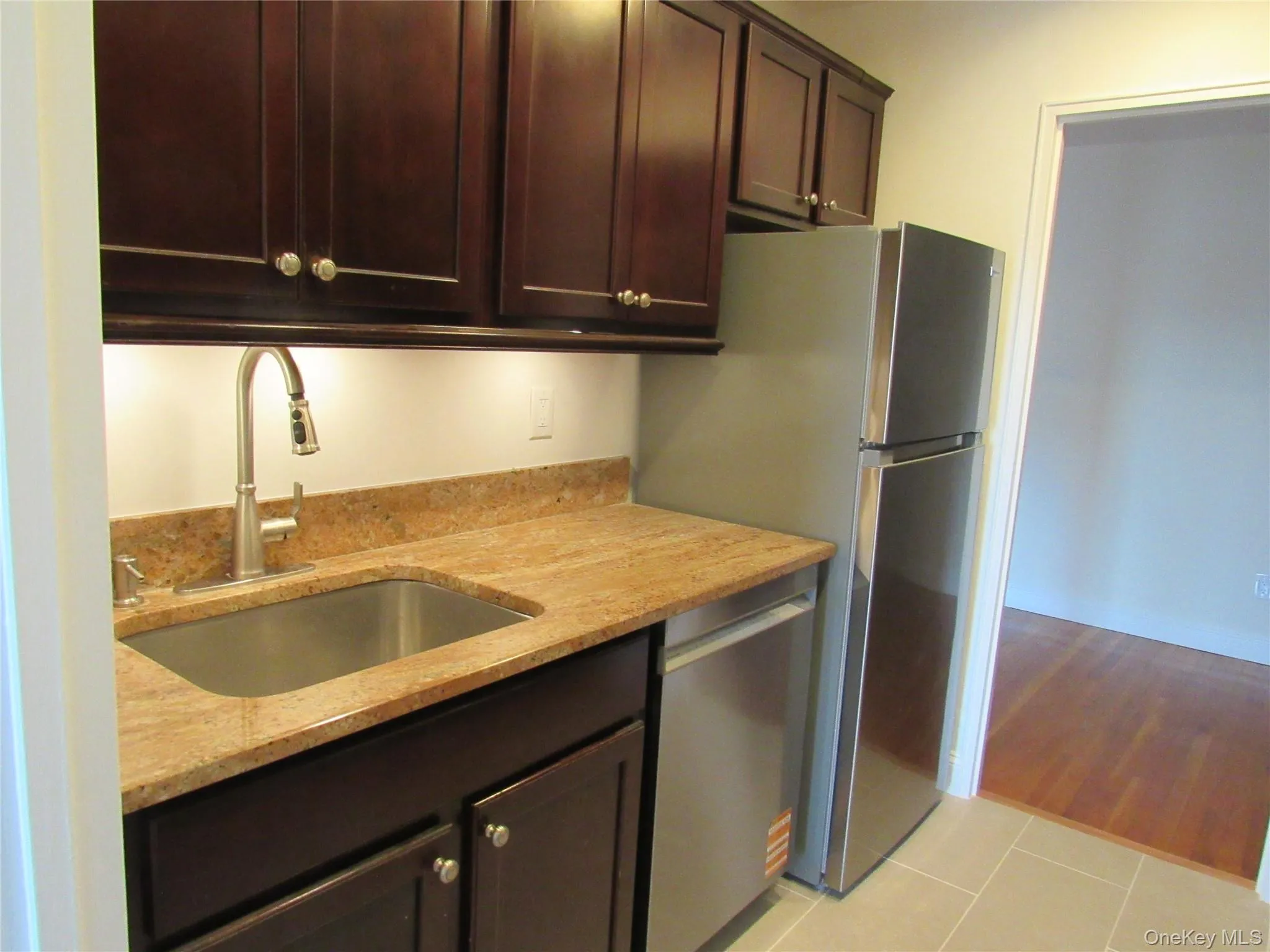 103 Gedney Street, Clarkstown, NY, 2 Bedrooms Bedrooms, 5 Rooms Rooms,2 BathroomsBathrooms,Residential Lease,For Rent,Gedney,0,990684 103 Gedney Street, Clarkstown, NY, 2 Bedrooms Bedrooms, 5 Rooms Rooms,2 BathroomsBathrooms,Residential Lease,For Rent,Gedney,0,990684