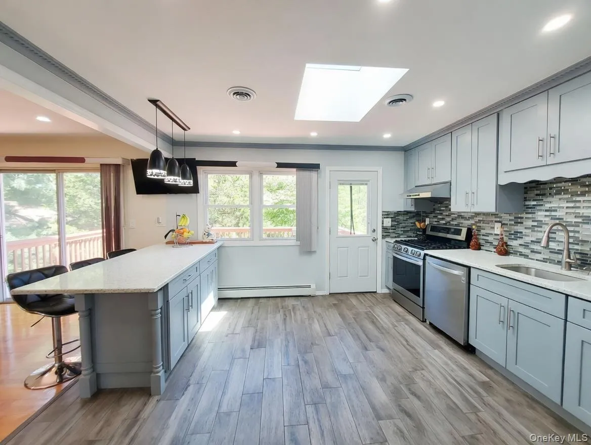 36 Tamar Drive, Clarkstown, NY, 5 Bedrooms Bedrooms, 13 Rooms Rooms,3 BathroomsBathrooms,Residential,For Rent,Tamar,0,990710 36 Tamar Drive, Clarkstown, NY, 5 Bedrooms Bedrooms, 13 Rooms Rooms,3 BathroomsBathrooms,Residential,For Rent,Tamar,0,990710