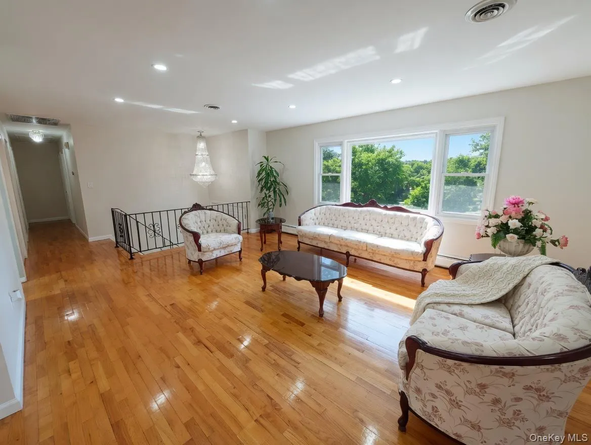 36 Tamar Drive, Clarkstown, NY, 5 Bedrooms Bedrooms, 13 Rooms Rooms,3 BathroomsBathrooms,Residential,For Rent,Tamar,0,990710 36 Tamar Drive, Clarkstown, NY, 5 Bedrooms Bedrooms, 13 Rooms Rooms,3 BathroomsBathrooms,Residential,For Rent,Tamar,0,990710