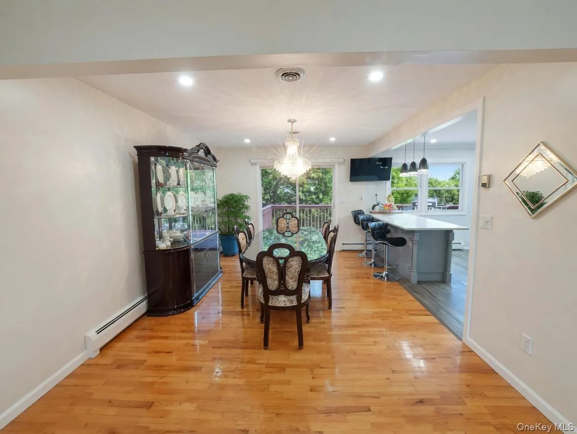 36 Tamar Drive, Clarkstown, NY, 5 Bedrooms Bedrooms, 13 Rooms Rooms,3 BathroomsBathrooms,Residential,For Rent,Tamar,0,990710 36 Tamar Drive, Clarkstown, NY, 5 Bedrooms Bedrooms, 13 Rooms Rooms,3 BathroomsBathrooms,Residential,For Rent,Tamar,0,990710