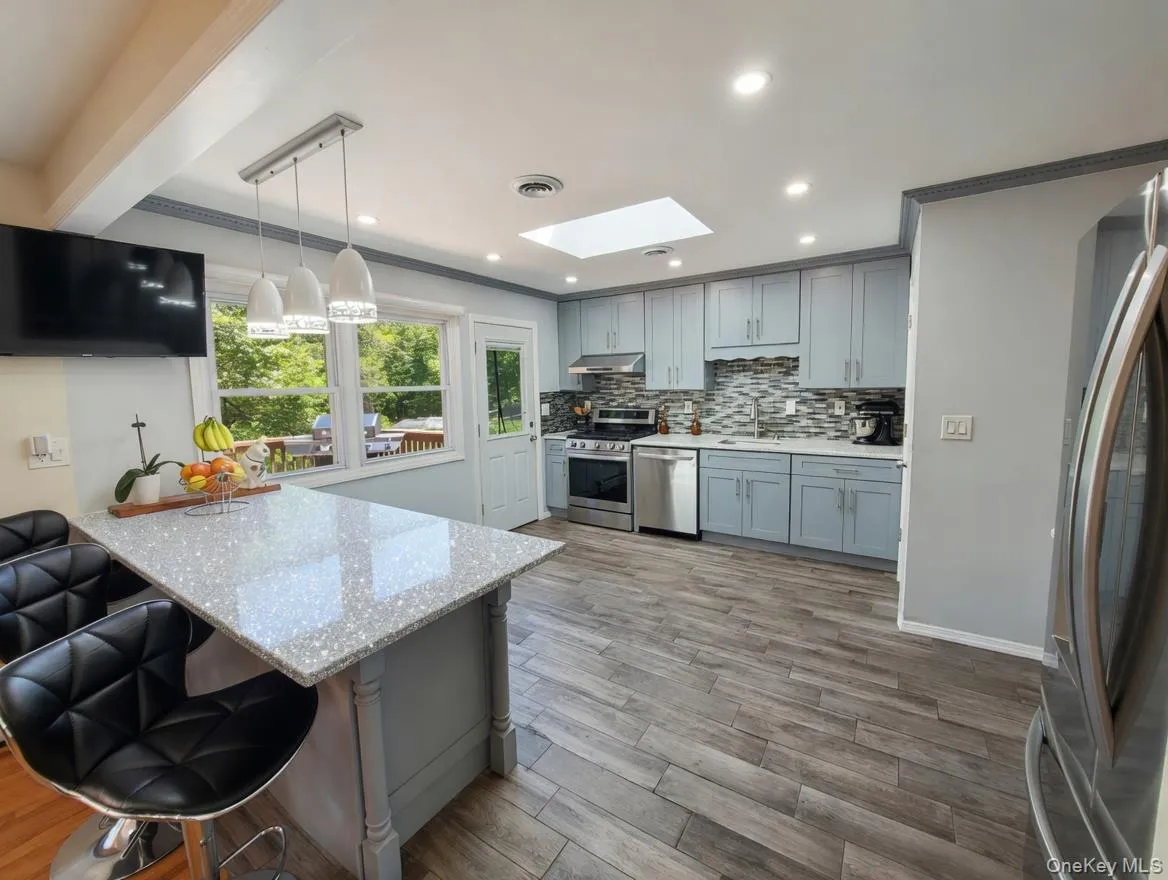 36 Tamar Drive, Clarkstown, NY, 5 Bedrooms Bedrooms, 13 Rooms Rooms,3 BathroomsBathrooms,Residential,For Rent,Tamar,0,990710 36 Tamar Drive, Clarkstown, NY, 5 Bedrooms Bedrooms, 13 Rooms Rooms,3 BathroomsBathrooms,Residential,For Rent,Tamar,0,990710