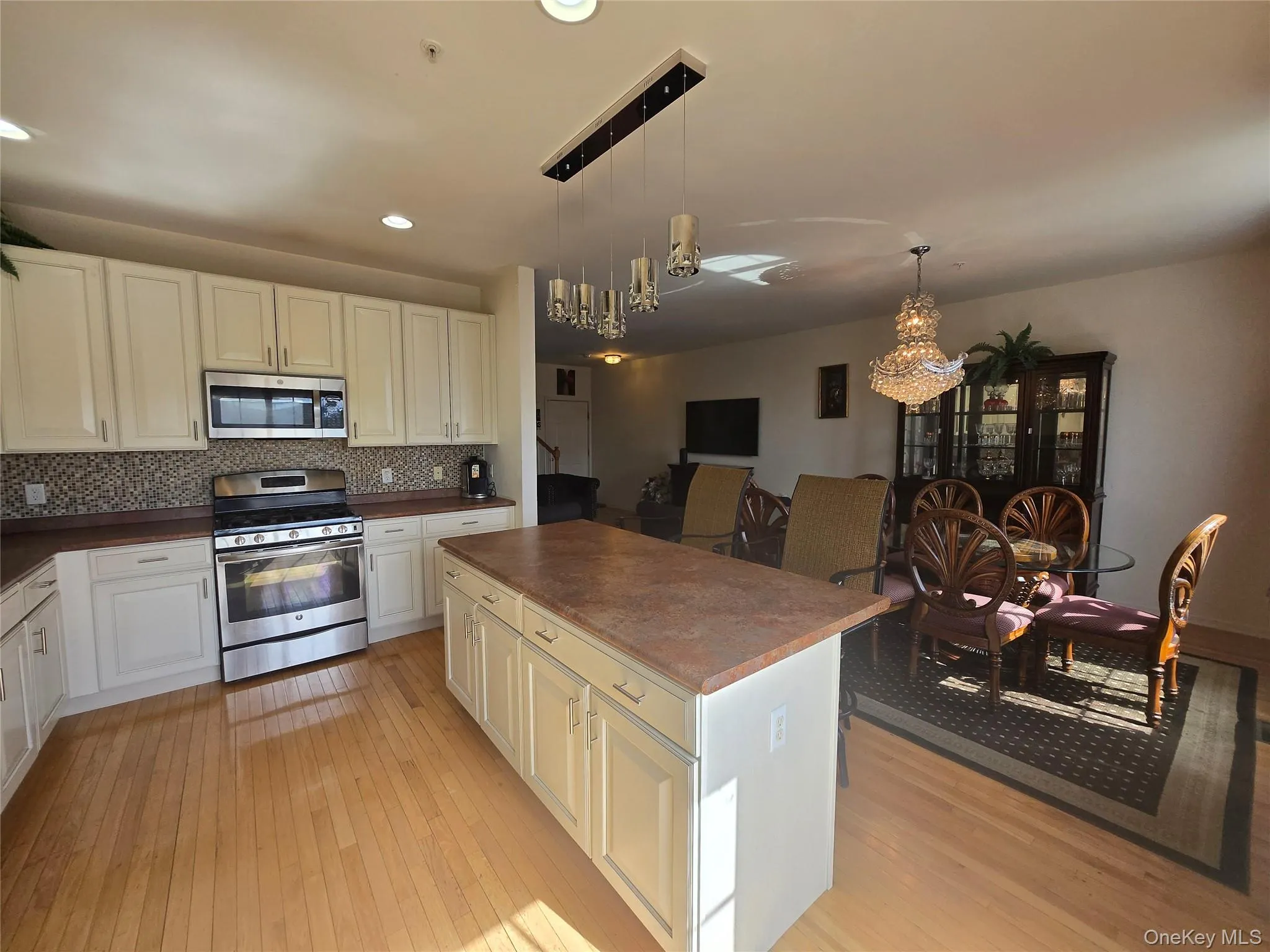 913 Hawthorn Way, New Windsor, NY, 2 Bedrooms Bedrooms, 5 Rooms Rooms,2 BathroomsBathrooms,Residential Lease,For Rent,Hawthorn,0,990718 913 Hawthorn Way, New Windsor, NY, 2 Bedrooms Bedrooms, 5 Rooms Rooms,2 BathroomsBathrooms,Residential Lease,For Rent,Hawthorn,0,990718