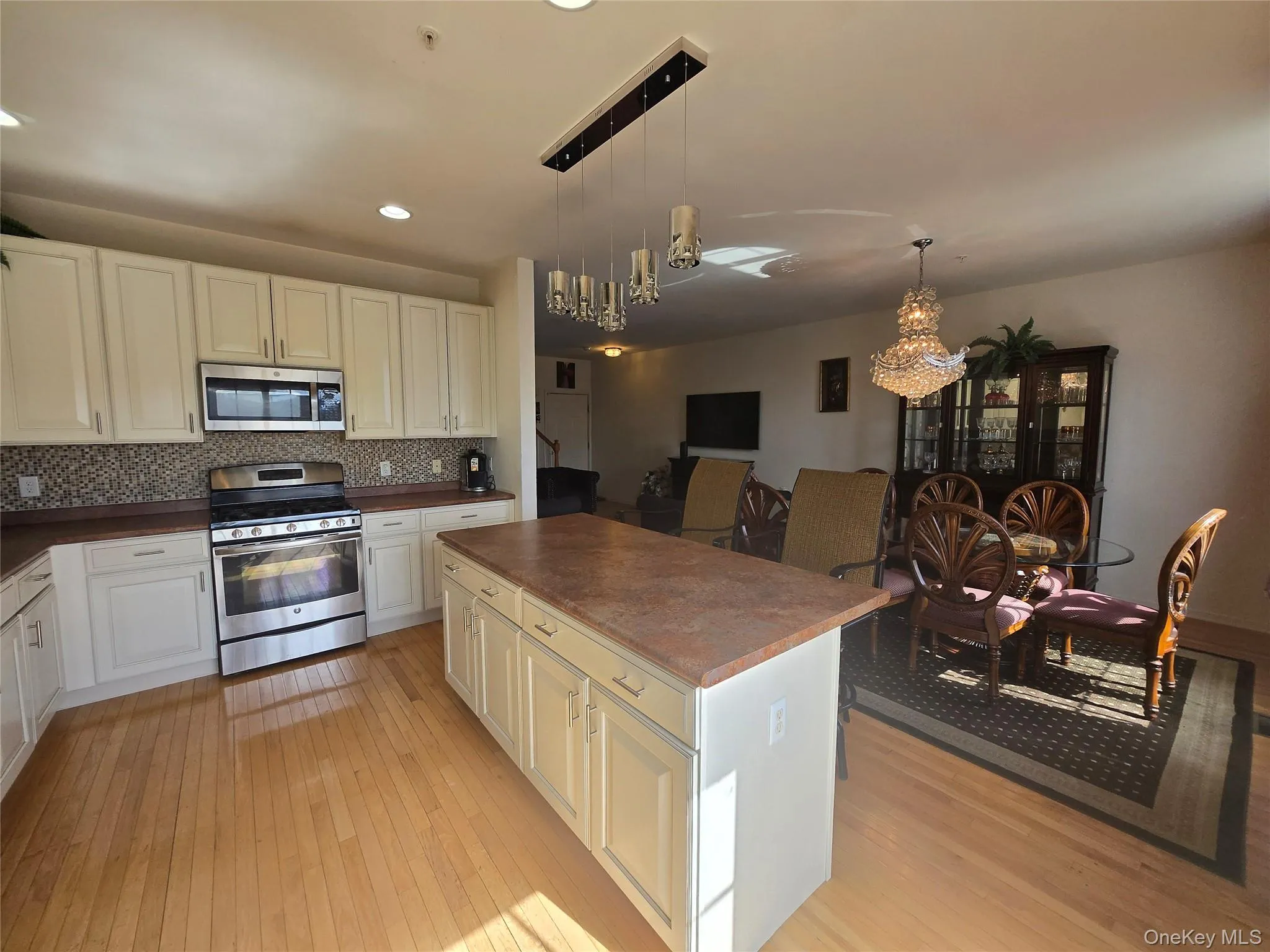 913 Hawthorn Way, New Windsor, NY, 2 Bedrooms Bedrooms, 5 Rooms Rooms,2 BathroomsBathrooms,Residential Lease,For Rent,Hawthorn,0,990718 913 Hawthorn Way, New Windsor, NY, 2 Bedrooms Bedrooms, 5 Rooms Rooms,2 BathroomsBathrooms,Residential Lease,For Rent,Hawthorn,0,990718
