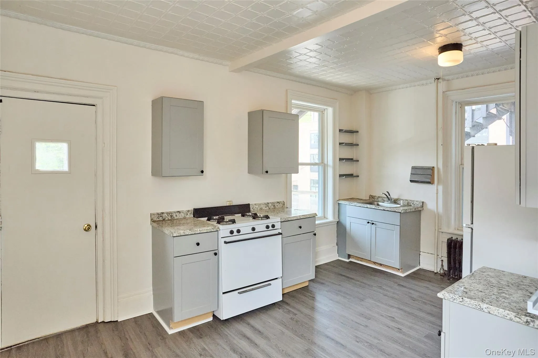 457 Main St, Beacon, NY, 1 Bedroom Bedrooms, 2 Rooms Rooms,1 BathroomBathrooms,Residential Lease,For Rent,Main St,0,990726 457 Main St, Beacon, NY, 1 Bedroom Bedrooms, 2 Rooms Rooms,1 BathroomBathrooms,Residential Lease,For Rent,Main St,0,990726