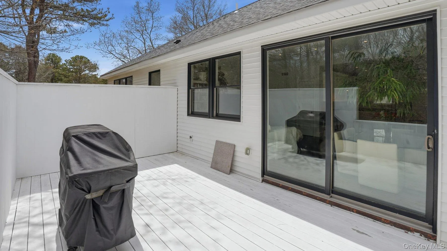 420 Maple Avenue, Southampton, NY, 3 Bedrooms Bedrooms, 5 Rooms Rooms,3 BathroomsBathrooms,Residential Lease,For Rent,Maple,0,990727 420 Maple Avenue, Southampton, NY, 3 Bedrooms Bedrooms, 5 Rooms Rooms,3 BathroomsBathrooms,Residential Lease,For Rent,Maple,0,990727