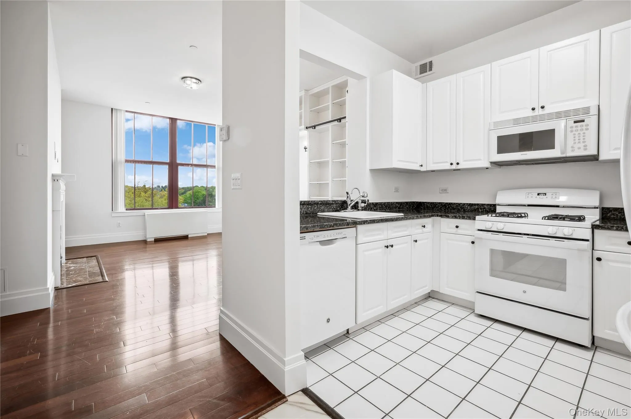 1 Scarsdale Road, Eastchester, NY, 2 Bedrooms Bedrooms, 4 Rooms Rooms,2 BathroomsBathrooms,Residential Lease,For Rent,Scarsdale,0,990730 1 Scarsdale Road, Eastchester, NY, 2 Bedrooms Bedrooms, 4 Rooms Rooms,2 BathroomsBathrooms,Residential Lease,For Rent,Scarsdale,0,990730