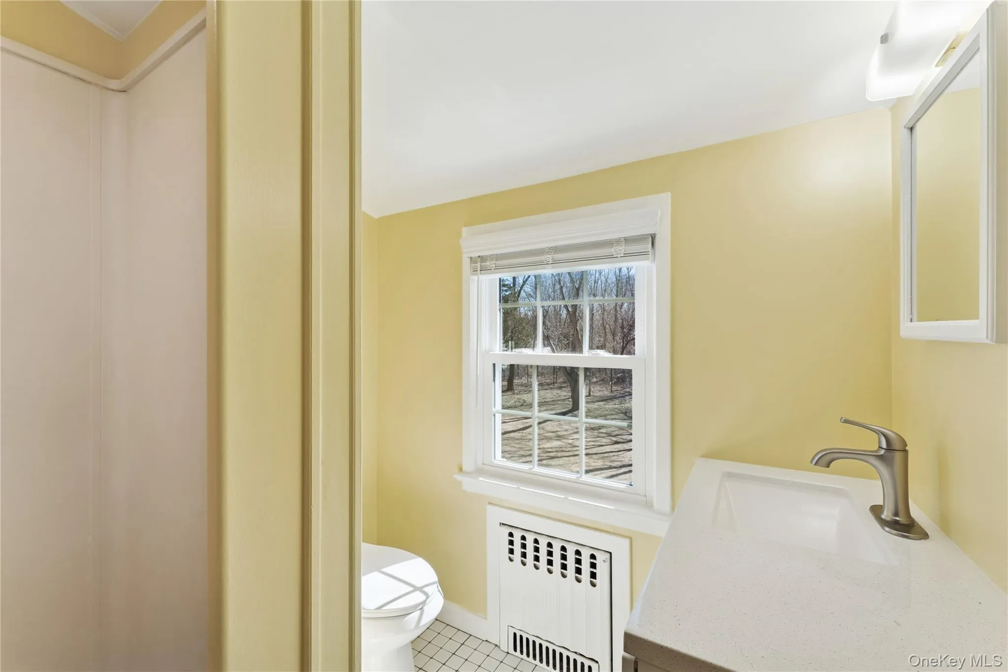 165 Montauk Highway, Southampton, NY, 1 Bedroom Bedrooms, 3 Rooms Rooms,1 BathroomBathrooms,Residential Lease,For Rent,Montauk,0,990738 165 Montauk Highway, Southampton, NY, 1 Bedroom Bedrooms, 3 Rooms Rooms,1 BathroomBathrooms,Residential Lease,For Rent,Montauk,0,990738