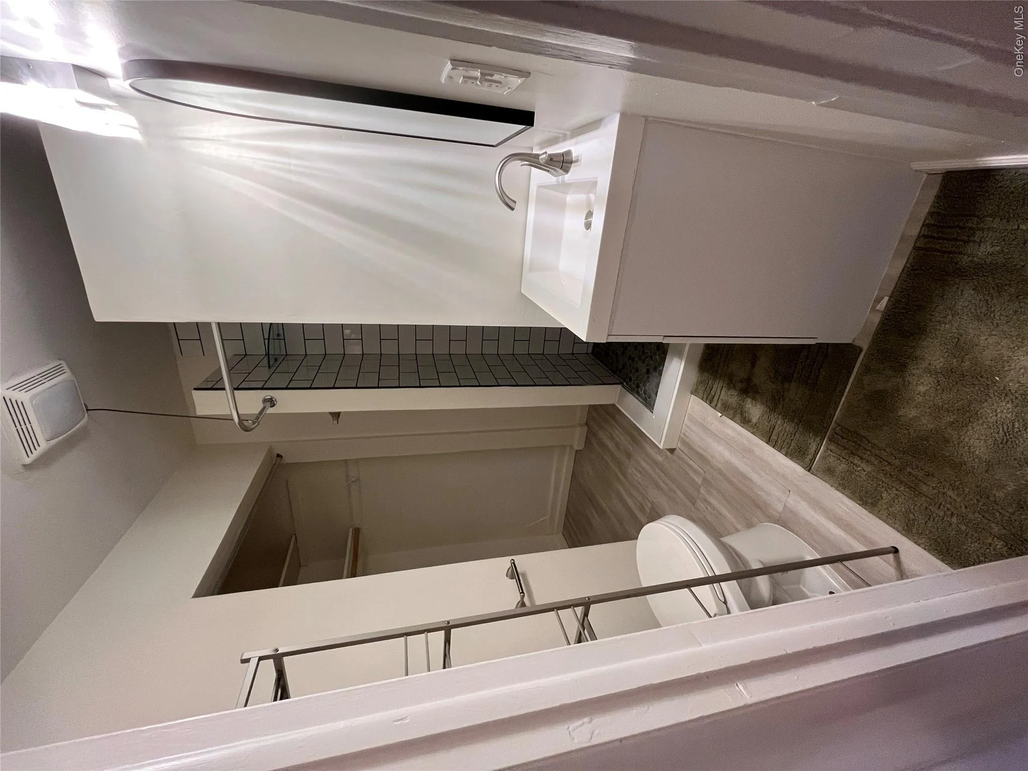 66 Worrall Avenue, Poughkeepsie, NY, 1 Bedroom Bedrooms, 3 Rooms Rooms,1 BathroomBathrooms,Residential Lease,For Rent,Worrall,0,990741 66 Worrall Avenue, Poughkeepsie, NY, 1 Bedroom Bedrooms, 3 Rooms Rooms,1 BathroomBathrooms,Residential Lease,For Rent,Worrall,0,990741