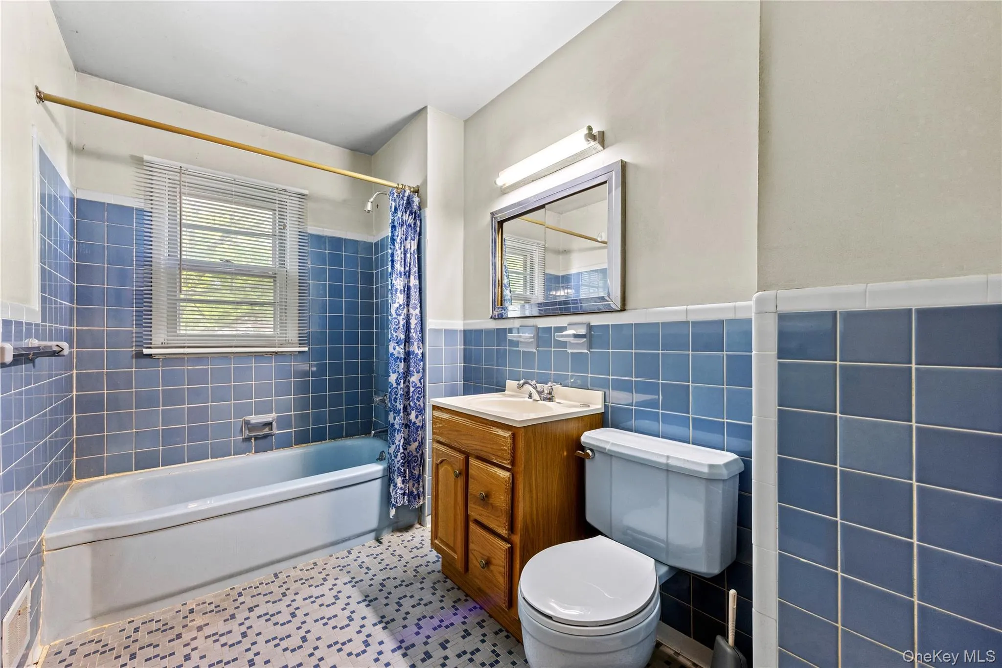 Second floor hall bathroom Second floor hall bathroom