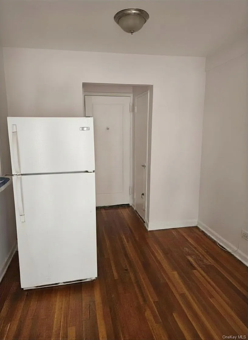 Entrance hall has 2 closets and enough room for a table & chairs. Entrance hall has 2 closets and enough room for a table & chairs.