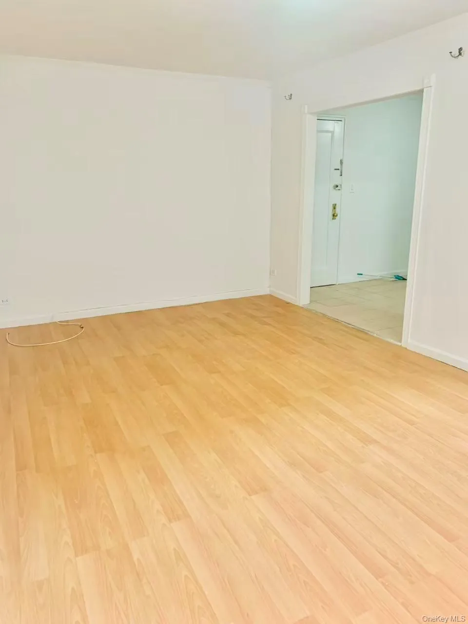 42-45 Kissena Boulevard, New York, NY, 1 Bedroom Bedrooms, 3 Rooms Rooms,1 BathroomBathrooms,Residential Lease,For Rent,Kissena,0,990762 42-45 Kissena Boulevard, New York, NY, 1 Bedroom Bedrooms, 3 Rooms Rooms,1 BathroomBathrooms,Residential Lease,For Rent,Kissena,0,990762