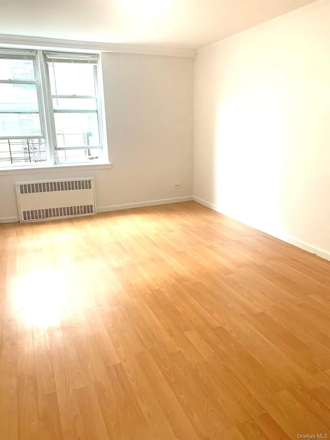 42-45 Kissena Boulevard, New York, NY, 1 Bedroom Bedrooms, 3 Rooms Rooms,1 BathroomBathrooms,Residential Lease,For Rent,Kissena,0,990762 42-45 Kissena Boulevard, New York, NY, 1 Bedroom Bedrooms, 3 Rooms Rooms,1 BathroomBathrooms,Residential Lease,For Rent,Kissena,0,990762
