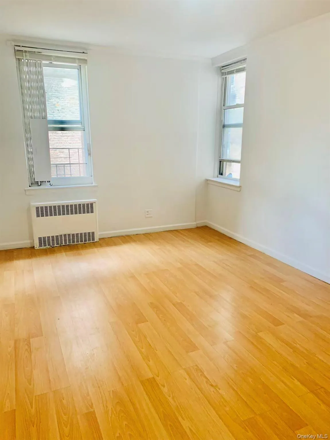 42-45 Kissena Boulevard, New York, NY, 1 Bedroom Bedrooms, 3 Rooms Rooms,1 BathroomBathrooms,Residential Lease,For Rent,Kissena,0,990762 42-45 Kissena Boulevard, New York, NY, 1 Bedroom Bedrooms, 3 Rooms Rooms,1 BathroomBathrooms,Residential Lease,For Rent,Kissena,0,990762