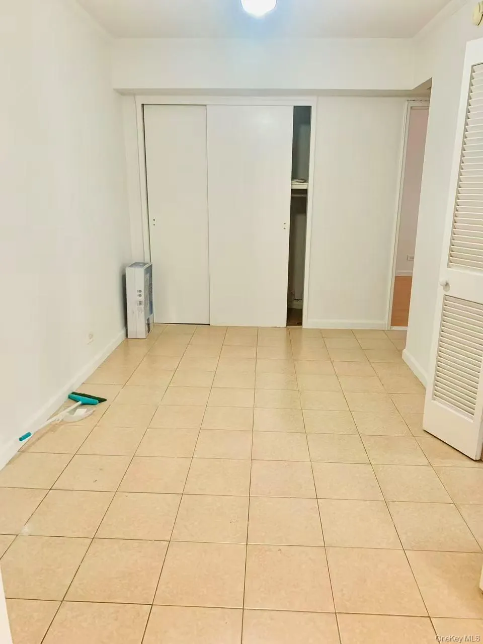 42-45 Kissena Boulevard, New York, NY, 1 Bedroom Bedrooms, 3 Rooms Rooms,1 BathroomBathrooms,Residential Lease,For Rent,Kissena,0,990762 42-45 Kissena Boulevard, New York, NY, 1 Bedroom Bedrooms, 3 Rooms Rooms,1 BathroomBathrooms,Residential Lease,For Rent,Kissena,0,990762