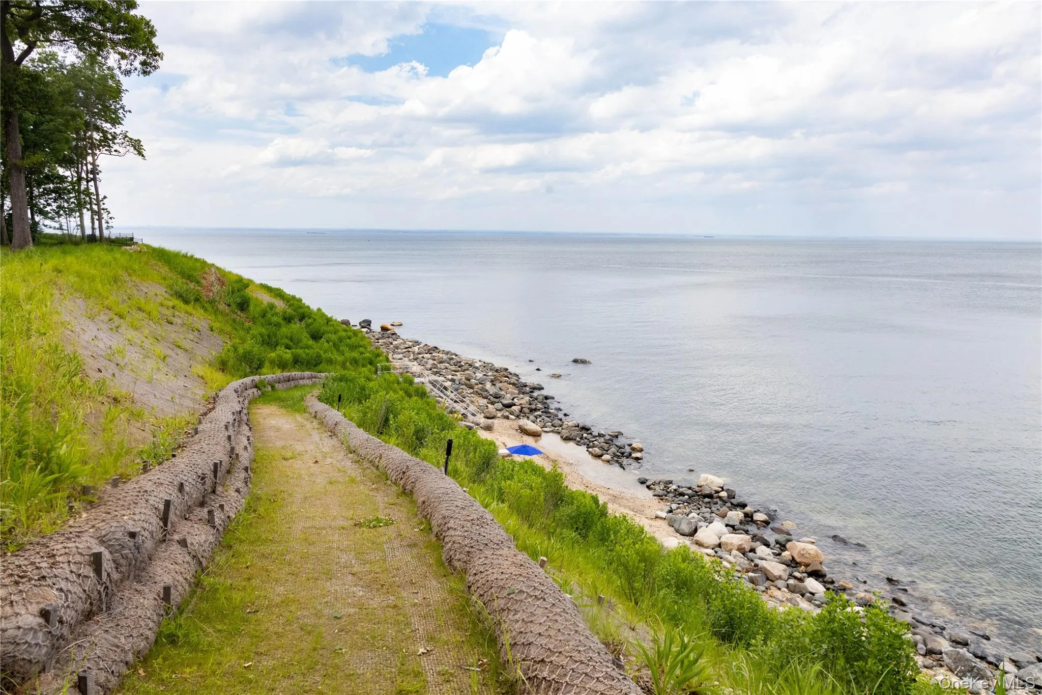 17 Sea Crest Drive, Huntington, NY, 5 Bedrooms Bedrooms, 12 Rooms Rooms,5 BathroomsBathrooms,Residential,For Rent,Sea Crest,0,KEY990765 17 Sea Crest Drive, Huntington, NY, 5 Bedrooms Bedrooms, 12 Rooms Rooms,5 BathroomsBathrooms,Residential,For Rent,Sea Crest,0,KEY990765