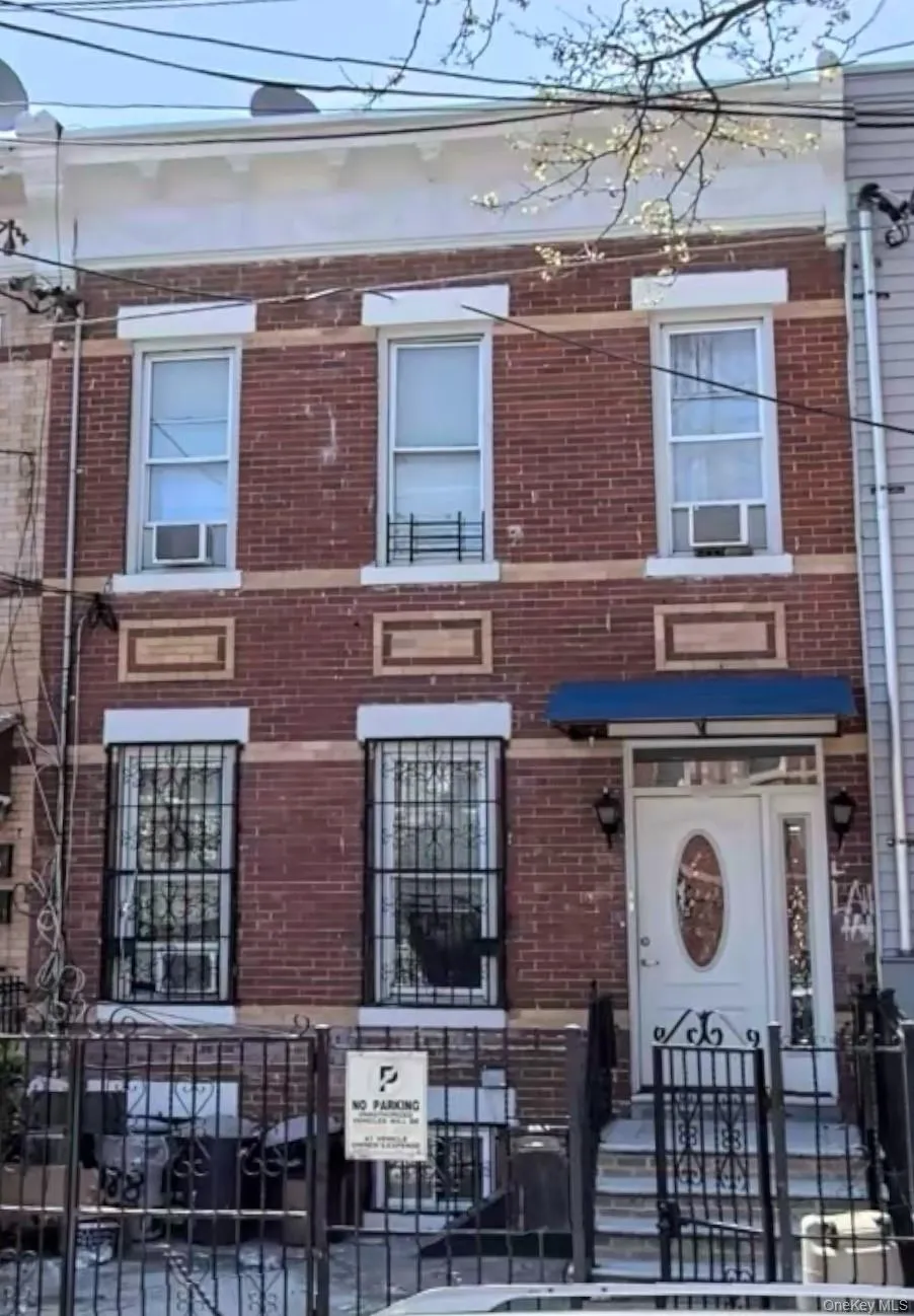 484 Vermont Street, New York, NY, 4 Bedrooms Bedrooms, 6 Rooms Rooms,1 BathroomBathrooms,Residential Lease,For Rent,Vermont,0,990782 484 Vermont Street, New York, NY, 4 Bedrooms Bedrooms, 6 Rooms Rooms,1 BathroomBathrooms,Residential Lease,For Rent,Vermont,0,990782