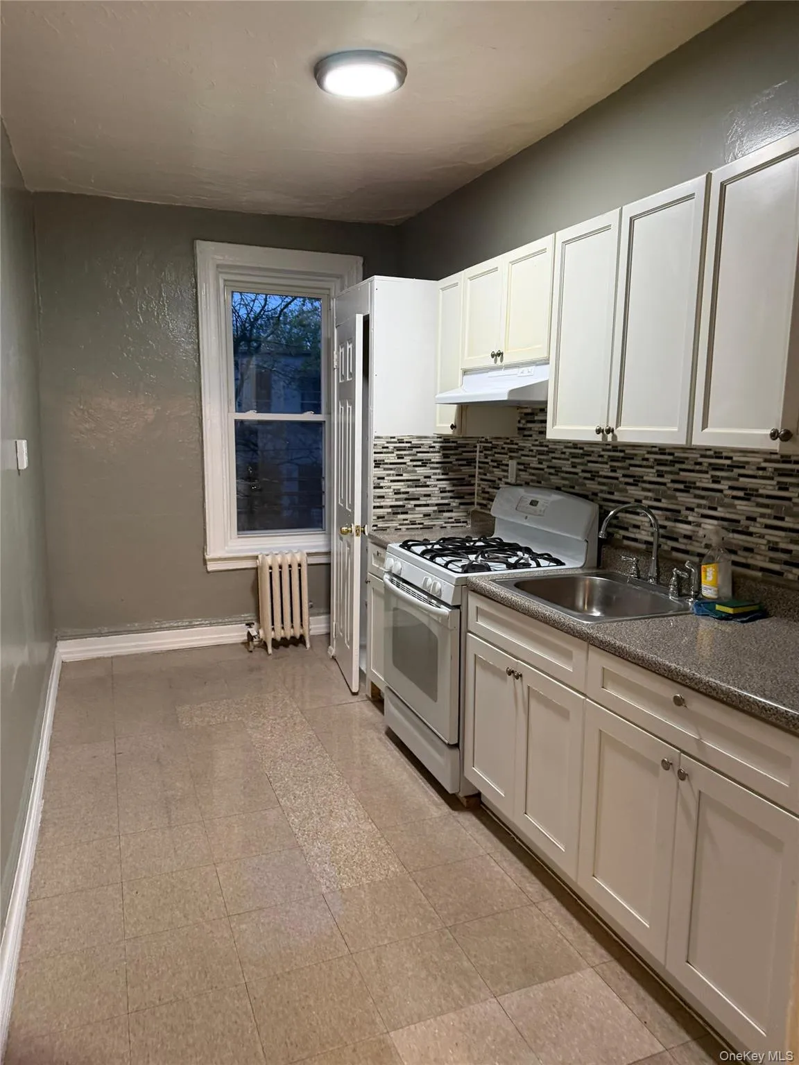 484 Vermont Street, New York, NY, 4 Bedrooms Bedrooms, 6 Rooms Rooms,1 BathroomBathrooms,Residential Lease,For Rent,Vermont,0,990782 484 Vermont Street, New York, NY, 4 Bedrooms Bedrooms, 6 Rooms Rooms,1 BathroomBathrooms,Residential Lease,For Rent,Vermont,0,990782