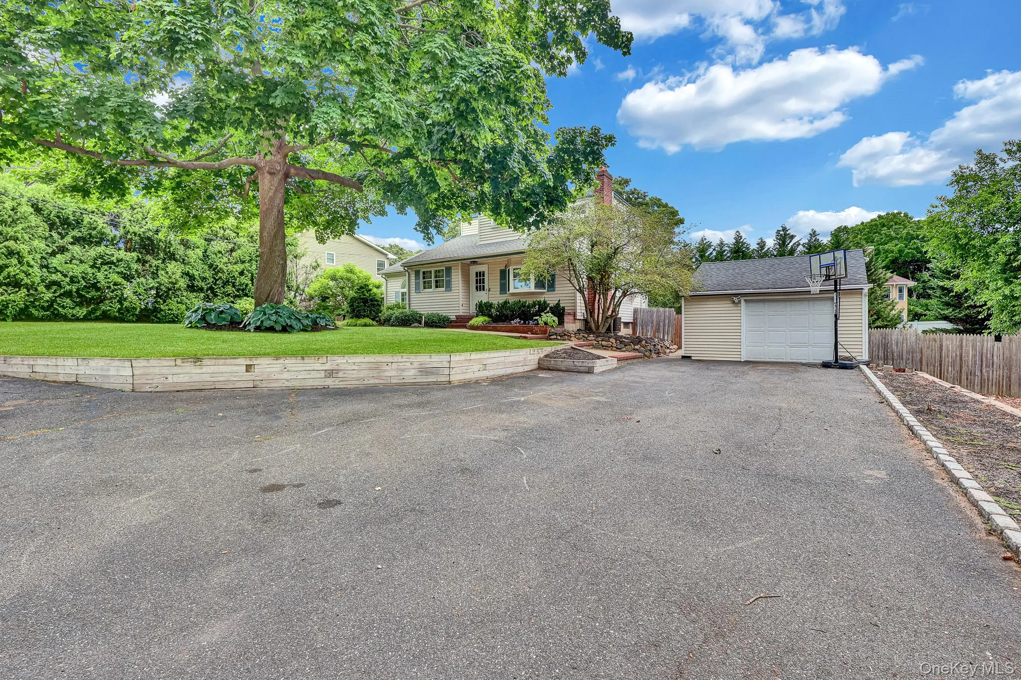 27 Mc Gaw Avenue, Brookhaven, NY, 3 Bedrooms Bedrooms, 8 Rooms Rooms,2 BathroomsBathrooms,Residential,For Rent,Mc Gaw,0,KEY990784 27 Mc Gaw Avenue, Brookhaven, NY, 3 Bedrooms Bedrooms, 8 Rooms Rooms,2 BathroomsBathrooms,Residential,For Rent,Mc Gaw,0,KEY990784