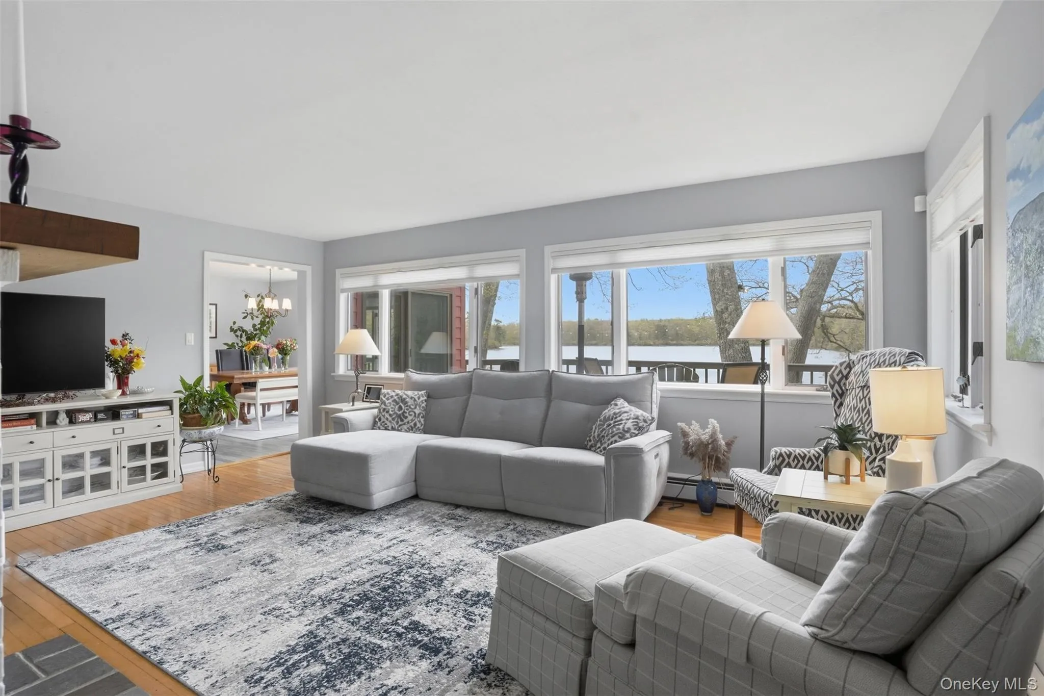 Living rooms flows into dining room. Living rooms flows into dining room.