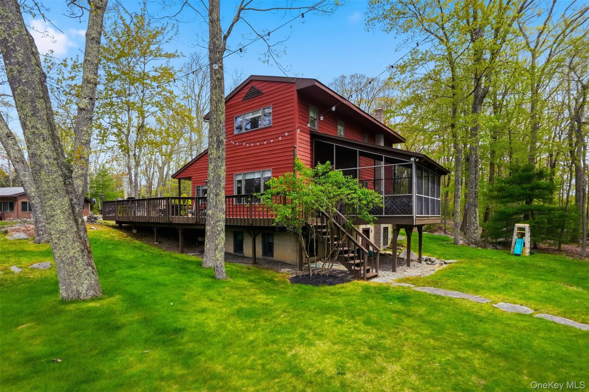 Wrap around deck. Wrap around deck.