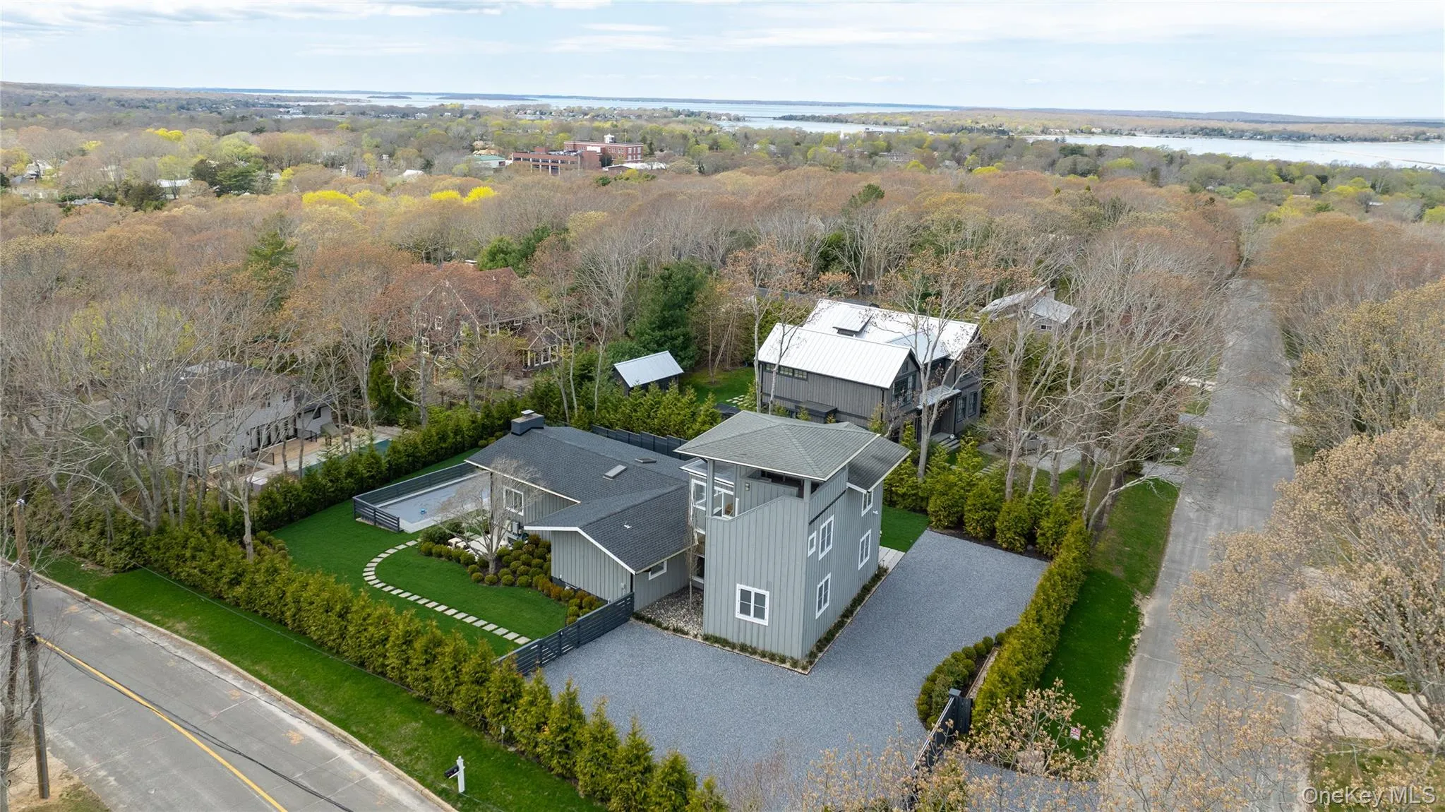 1 Carver Street, Southampton, New York 11963