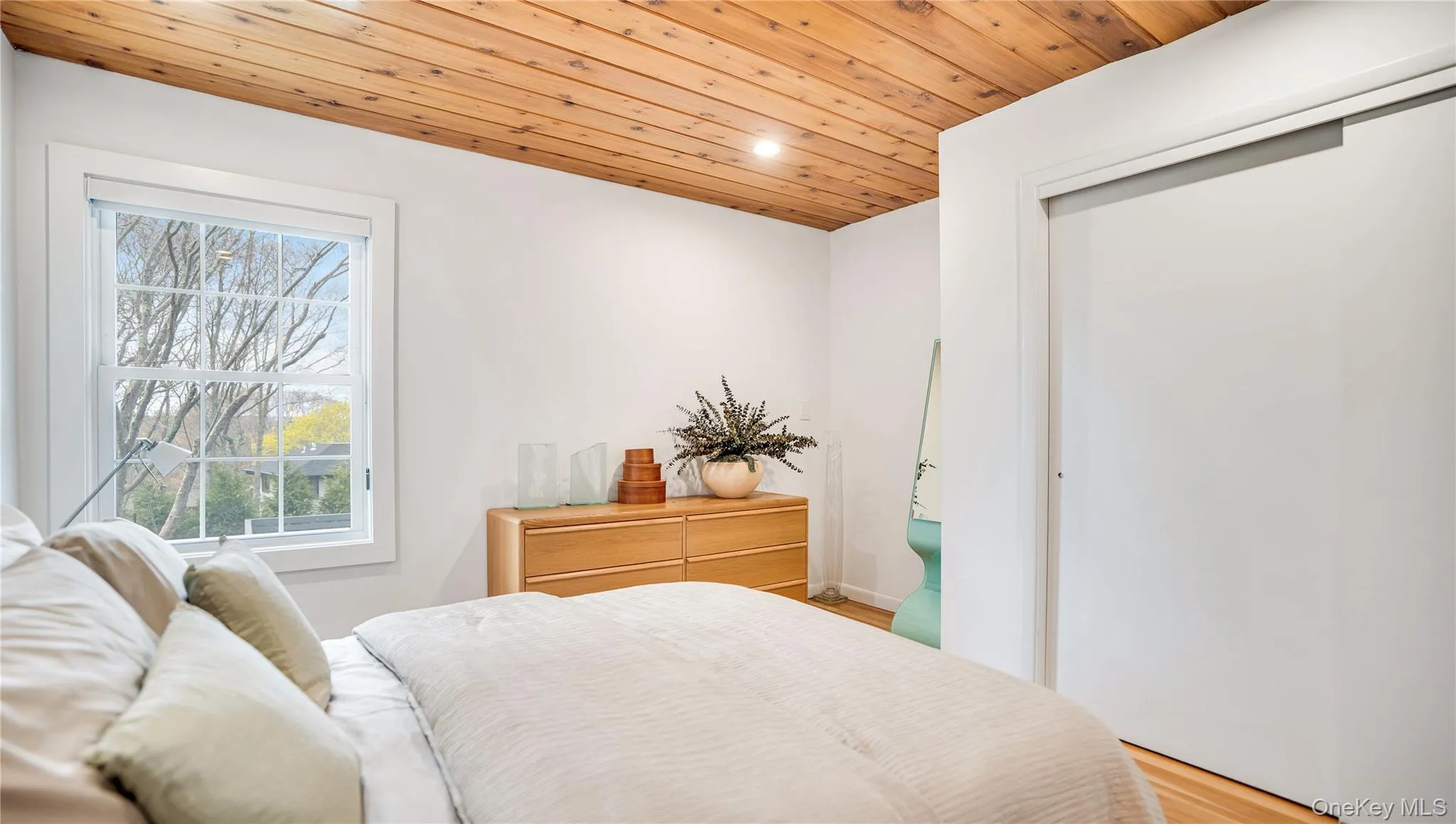 1 Carver Street, Southampton, New York 11963