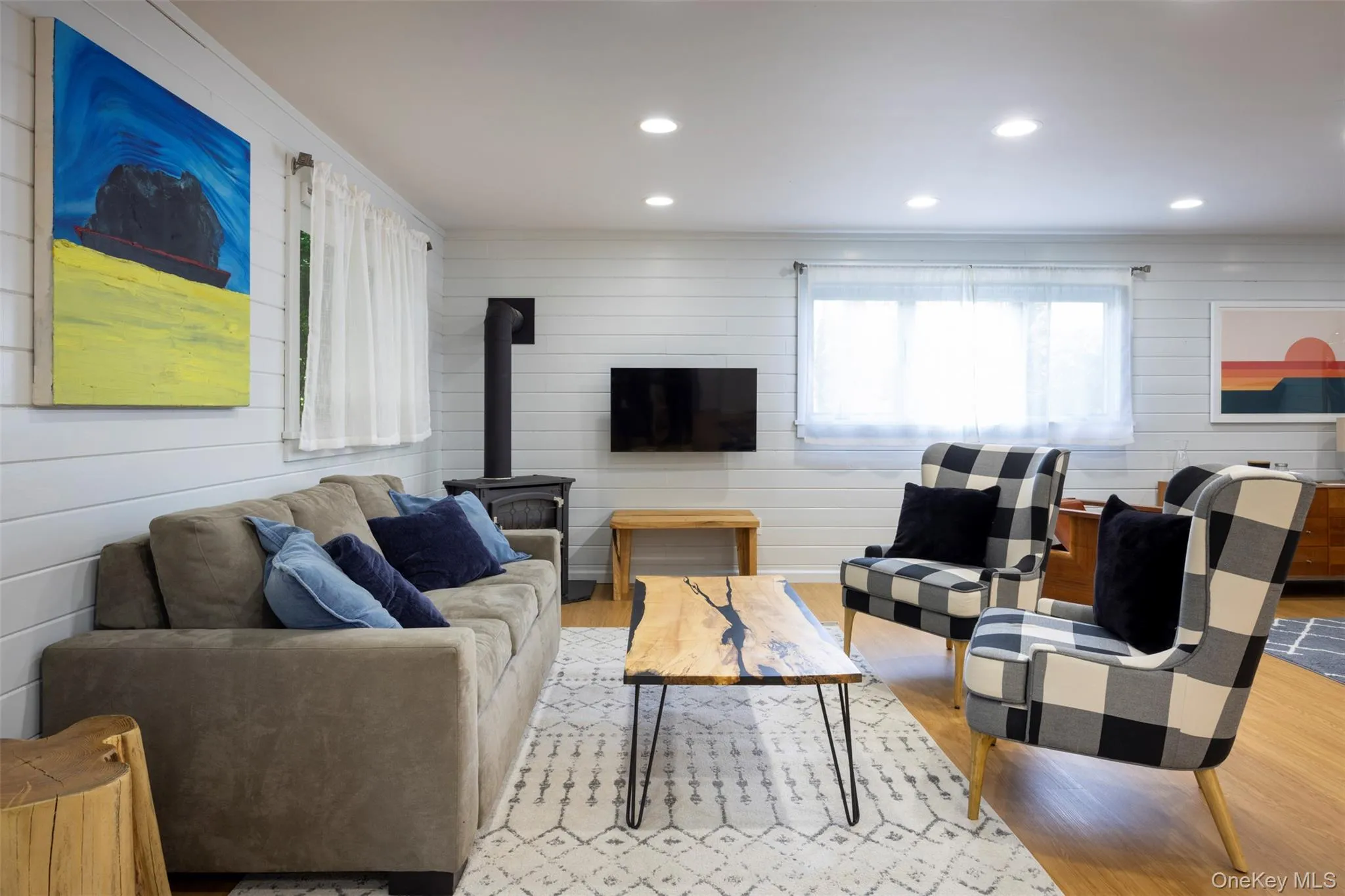 15-17 Broadview Road, Woodstock, NY, 5 Bedrooms Bedrooms, 14 Rooms Rooms,5 BathroomsBathrooms,Residential Sale,For Rent,Broadview,0,990796 15-17 Broadview Road, Woodstock, NY, 5 Bedrooms Bedrooms, 14 Rooms Rooms,5 BathroomsBathrooms,Residential Sale,For Rent,Broadview,0,990796