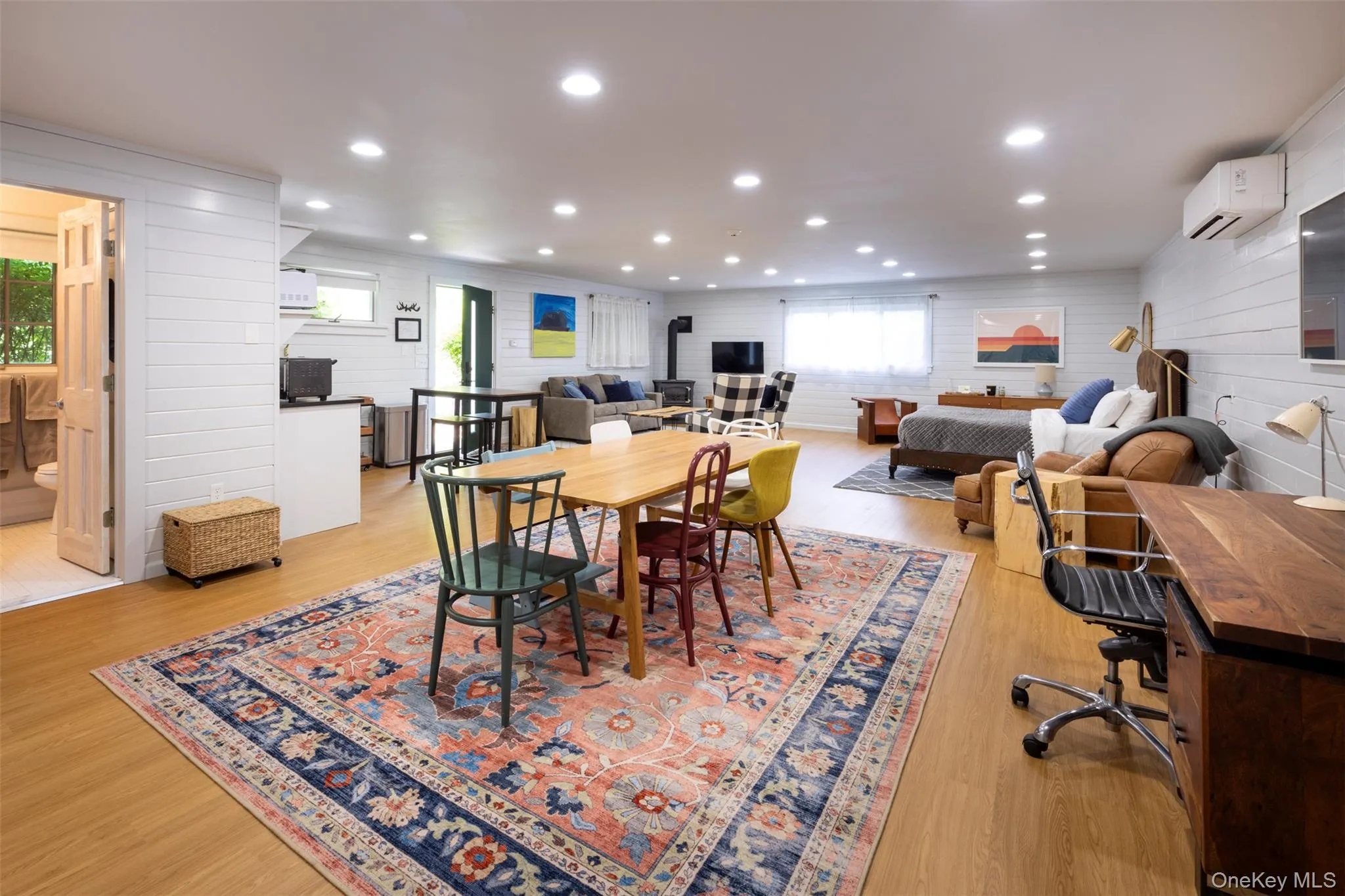 15-17 Broadview Road, Woodstock, NY, 5 Bedrooms Bedrooms, 14 Rooms Rooms,5 BathroomsBathrooms,Residential Sale,For Rent,Broadview,0,990796 15-17 Broadview Road, Woodstock, NY, 5 Bedrooms Bedrooms, 14 Rooms Rooms,5 BathroomsBathrooms,Residential Sale,For Rent,Broadview,0,990796