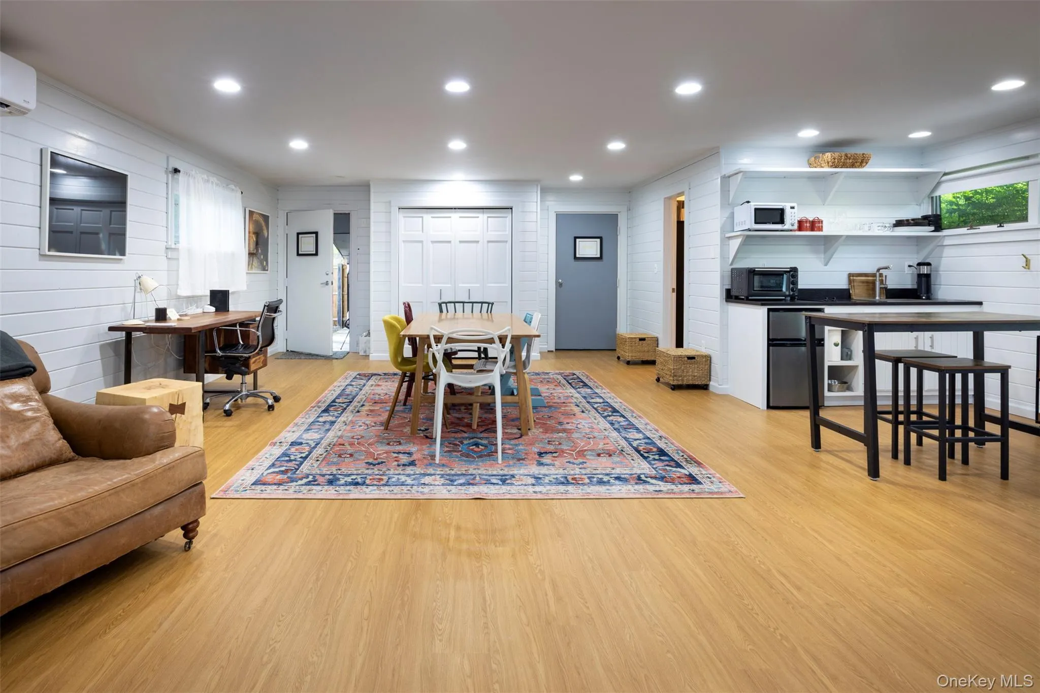 15-17 Broadview Road, Woodstock, NY, 5 Bedrooms Bedrooms, 14 Rooms Rooms,5 BathroomsBathrooms,Residential Sale,For Rent,Broadview,0,990796 15-17 Broadview Road, Woodstock, NY, 5 Bedrooms Bedrooms, 14 Rooms Rooms,5 BathroomsBathrooms,Residential Sale,For Rent,Broadview,0,990796