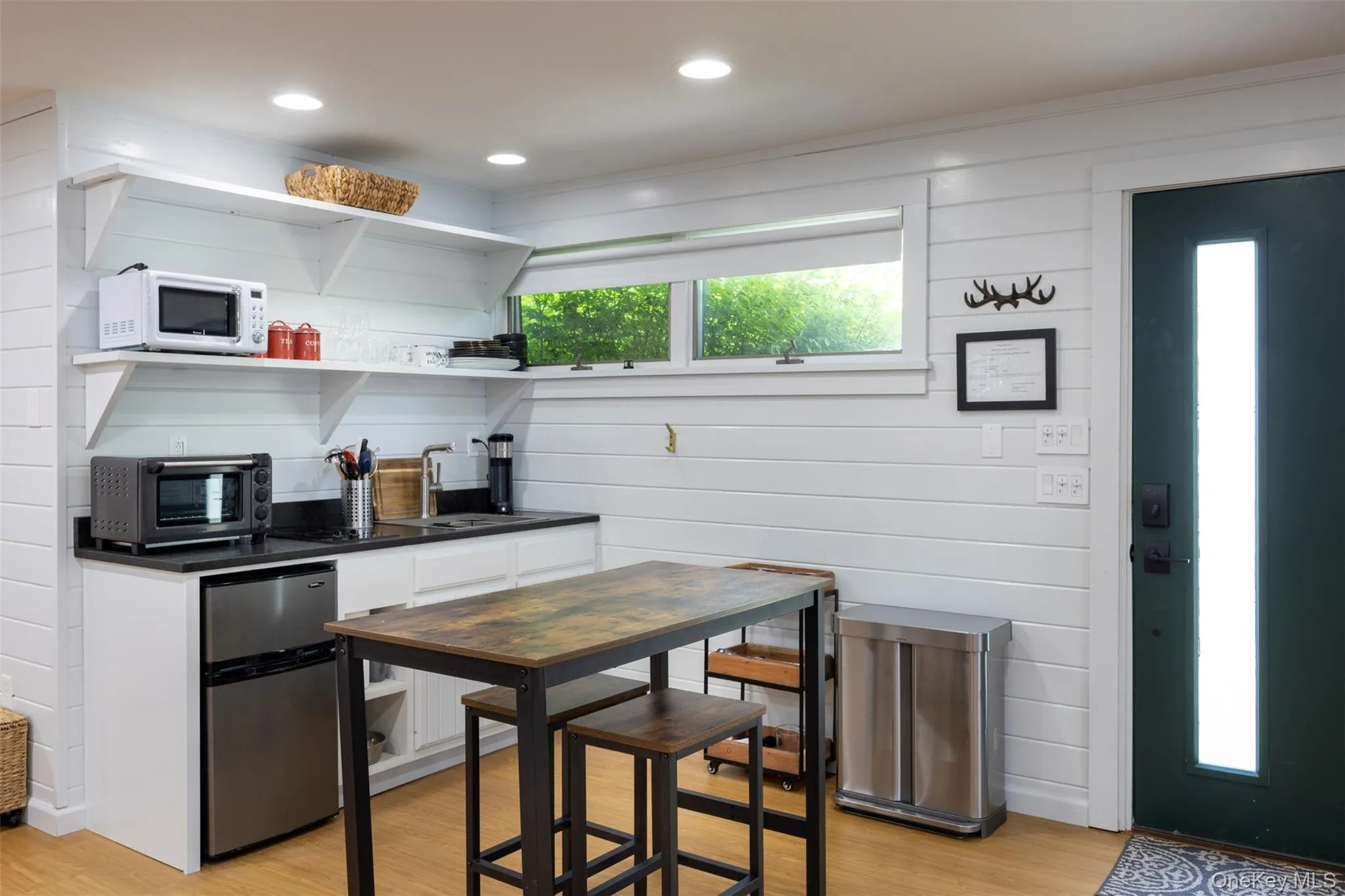 15-17 Broadview Road, Woodstock, NY, 5 Bedrooms Bedrooms, 14 Rooms Rooms,5 BathroomsBathrooms,Residential Sale,For Rent,Broadview,0,990796 15-17 Broadview Road, Woodstock, NY, 5 Bedrooms Bedrooms, 14 Rooms Rooms,5 BathroomsBathrooms,Residential Sale,For Rent,Broadview,0,990796