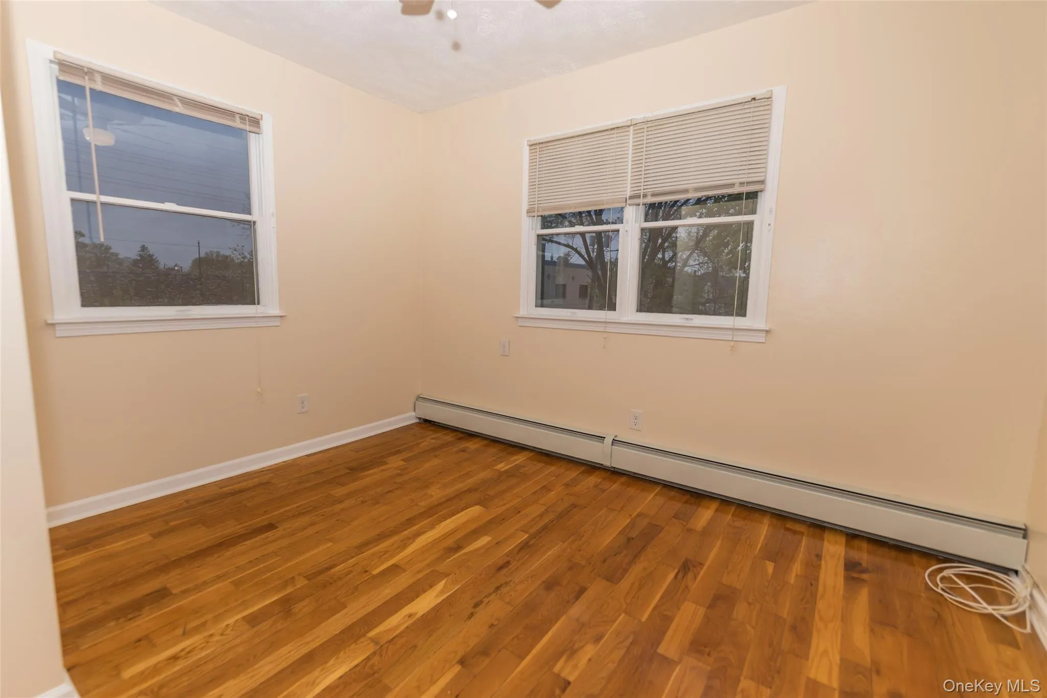 27 Park Place, Hempstead, NY, 3 Bedrooms Bedrooms, 6 Rooms Rooms,1 BathroomBathrooms,Residential Lease,For Rent,Park,0,990799 27 Park Place, Hempstead, NY, 3 Bedrooms Bedrooms, 6 Rooms Rooms,1 BathroomBathrooms,Residential Lease,For Rent,Park,0,990799