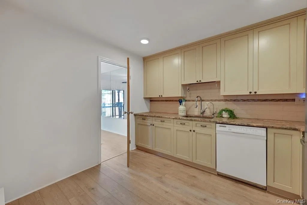 351 Richard Court, Ramapo, NY, 2 Bedrooms Bedrooms, 5 Rooms Rooms,2 BathroomsBathrooms,Residential,For Rent,Richard,0,KEY990810 351 Richard Court, Ramapo, NY, 2 Bedrooms Bedrooms, 5 Rooms Rooms,2 BathroomsBathrooms,Residential,For Rent,Richard,0,KEY990810