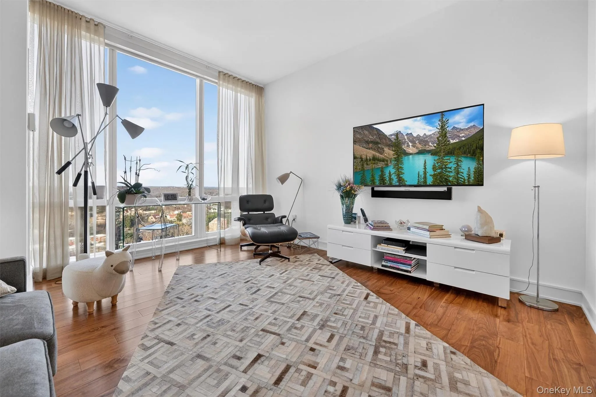 5 Renaissance Square, White Plains, NY, 2 Bedrooms Bedrooms, 5 Rooms Rooms,2 BathroomsBathrooms,Residential,For Rent,Renaissance,0,990817 5 Renaissance Square, White Plains, NY, 2 Bedrooms Bedrooms, 5 Rooms Rooms,2 BathroomsBathrooms,Residential,For Rent,Renaissance,0,990817