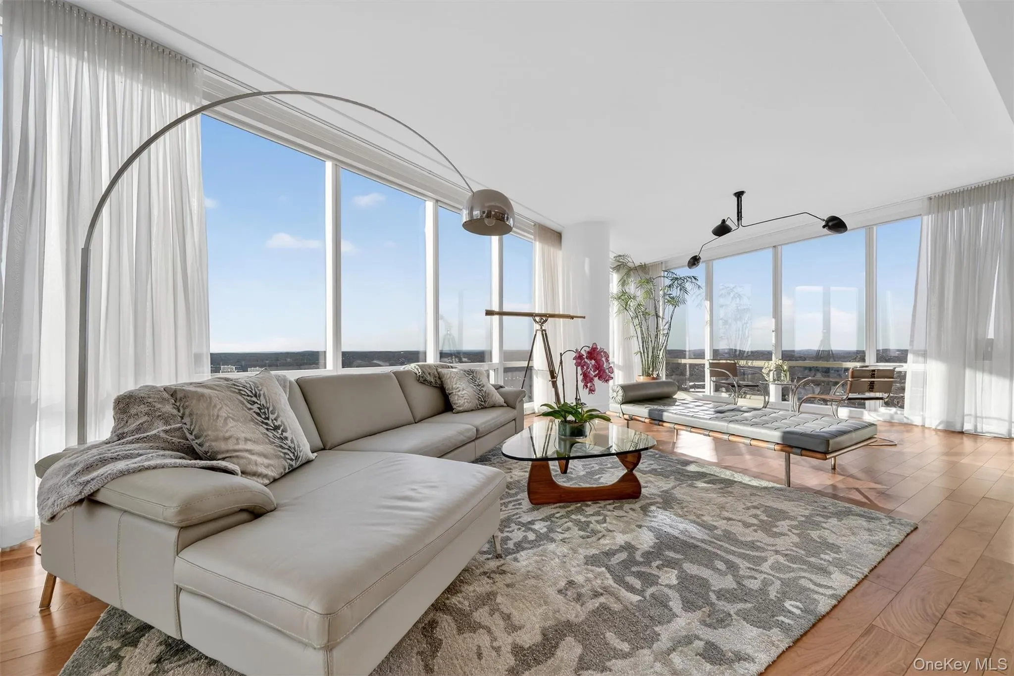 5 Renaissance Square, White Plains, NY, 2 Bedrooms Bedrooms, 5 Rooms Rooms,2 BathroomsBathrooms,Residential,For Rent,Renaissance,0,990817 5 Renaissance Square, White Plains, NY, 2 Bedrooms Bedrooms, 5 Rooms Rooms,2 BathroomsBathrooms,Residential,For Rent,Renaissance,0,990817