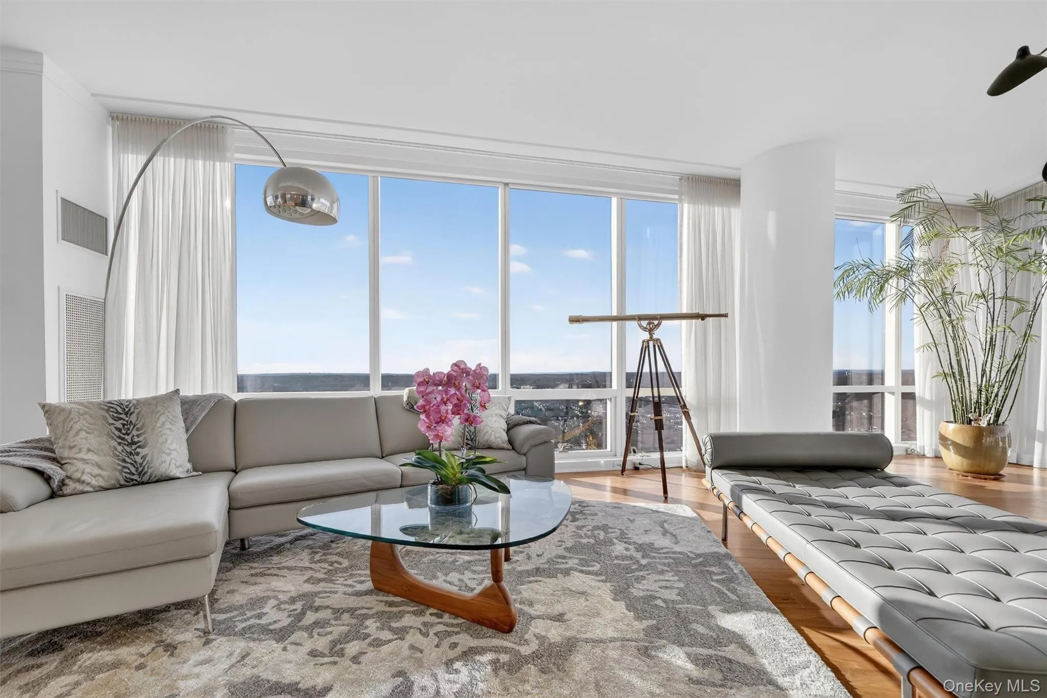 5 Renaissance Square, White Plains, NY, 2 Bedrooms Bedrooms, 5 Rooms Rooms,2 BathroomsBathrooms,Residential,For Rent,Renaissance,0,990817 5 Renaissance Square, White Plains, NY, 2 Bedrooms Bedrooms, 5 Rooms Rooms,2 BathroomsBathrooms,Residential,For Rent,Renaissance,0,990817