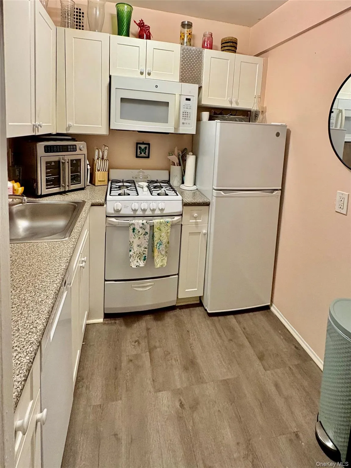 465 Shore Road, Long Beach, NY, 3 Rooms Rooms,1 BathroomBathrooms,Residential Lease,For Rent,Shore Road,0,990826 465 Shore Road, Long Beach, NY, 3 Rooms Rooms,1 BathroomBathrooms,Residential Lease,For Rent,Shore Road,0,990826