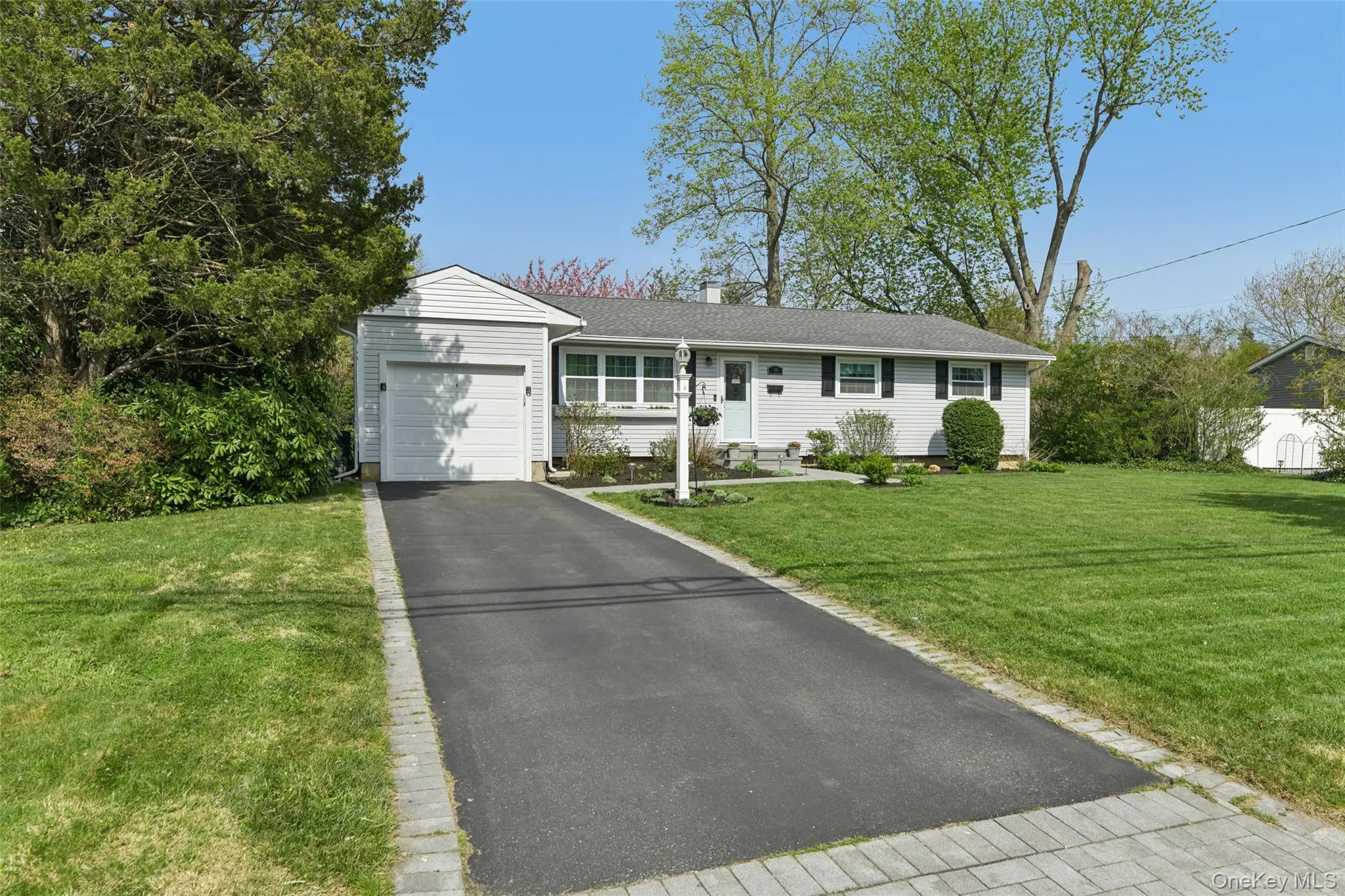 59 Gaymore Road, Brookhaven, NY, 3 Bedrooms Bedrooms, 7 Rooms Rooms,1 BathroomBathrooms,Residential,For Rent,Gaymore,0,990833 59 Gaymore Road, Brookhaven, NY, 3 Bedrooms Bedrooms, 7 Rooms Rooms,1 BathroomBathrooms,Residential,For Rent,Gaymore,0,990833