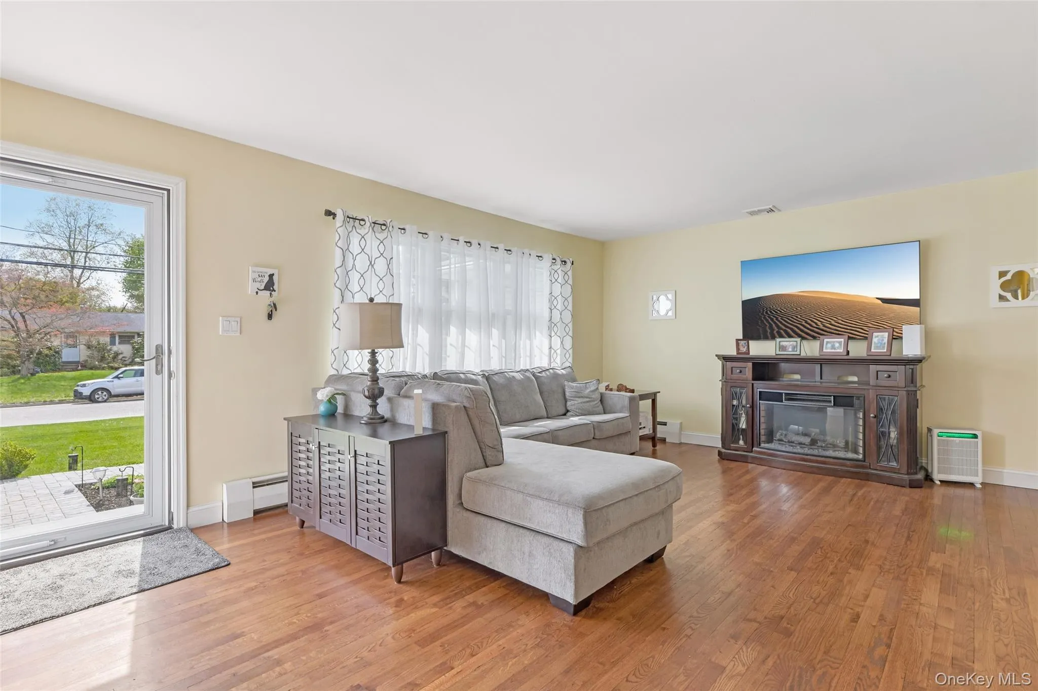 59 Gaymore Road, Brookhaven, NY, 3 Bedrooms Bedrooms, 7 Rooms Rooms,1 BathroomBathrooms,Residential,For Rent,Gaymore,0,990833 59 Gaymore Road, Brookhaven, NY, 3 Bedrooms Bedrooms, 7 Rooms Rooms,1 BathroomBathrooms,Residential,For Rent,Gaymore,0,990833