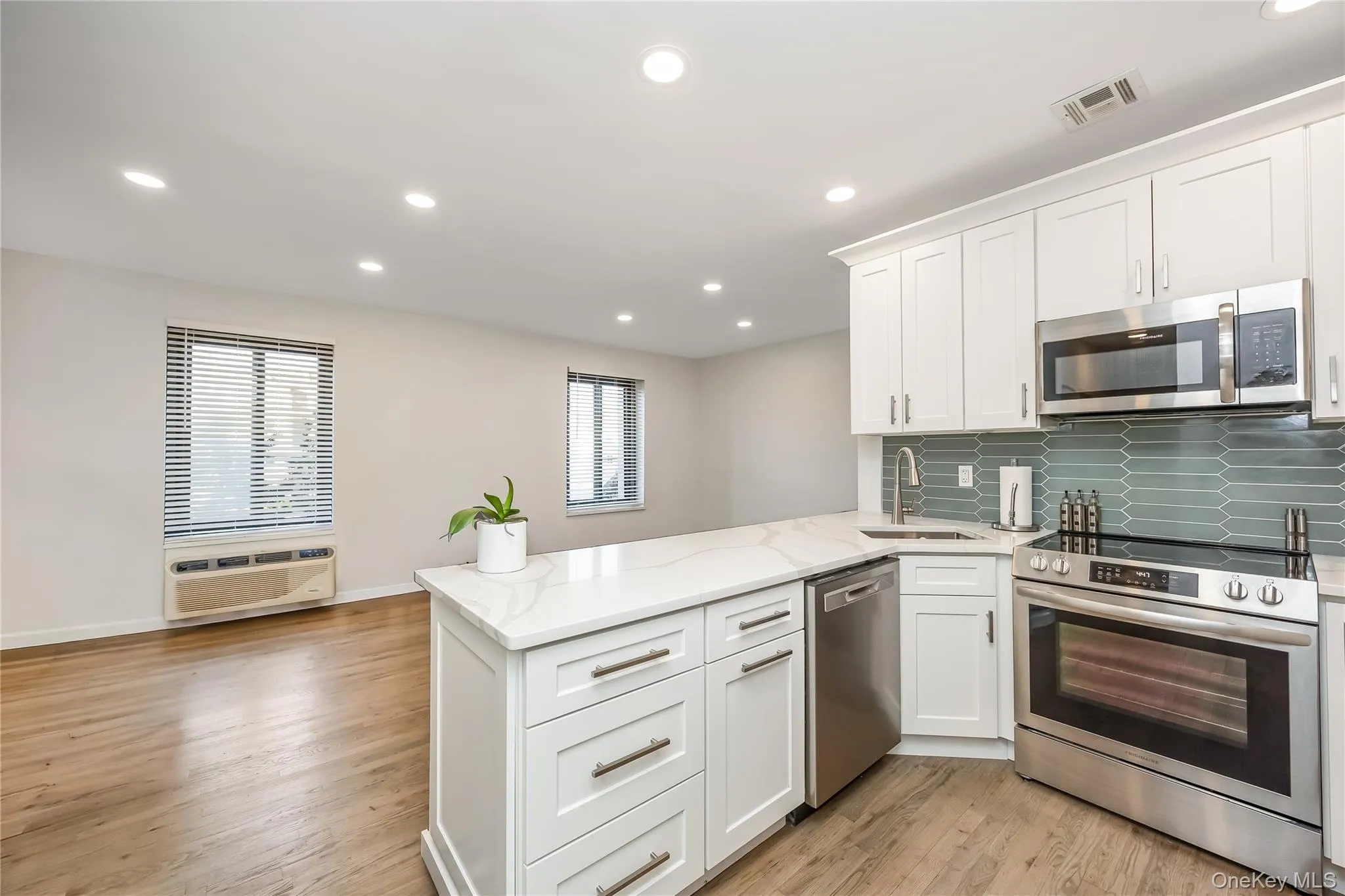 100 Broadway, Long Beach, NY, 2 Bedrooms Bedrooms, 5 Rooms Rooms,2 BathroomsBathrooms,Residential,For Rent,Broadway,0,990866 100 Broadway, Long Beach, NY, 2 Bedrooms Bedrooms, 5 Rooms Rooms,2 BathroomsBathrooms,Residential,For Rent,Broadway,0,990866