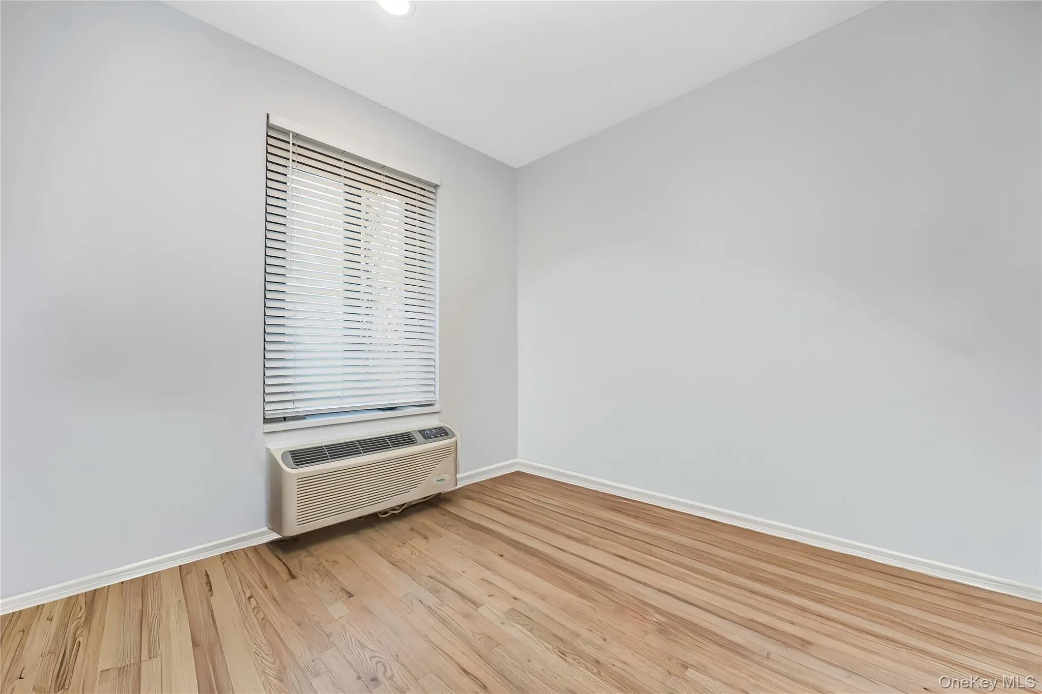 100 Broadway, Long Beach, NY, 2 Bedrooms Bedrooms, 5 Rooms Rooms,2 BathroomsBathrooms,Residential,For Rent,Broadway,0,990866 100 Broadway, Long Beach, NY, 2 Bedrooms Bedrooms, 5 Rooms Rooms,2 BathroomsBathrooms,Residential,For Rent,Broadway,0,990866