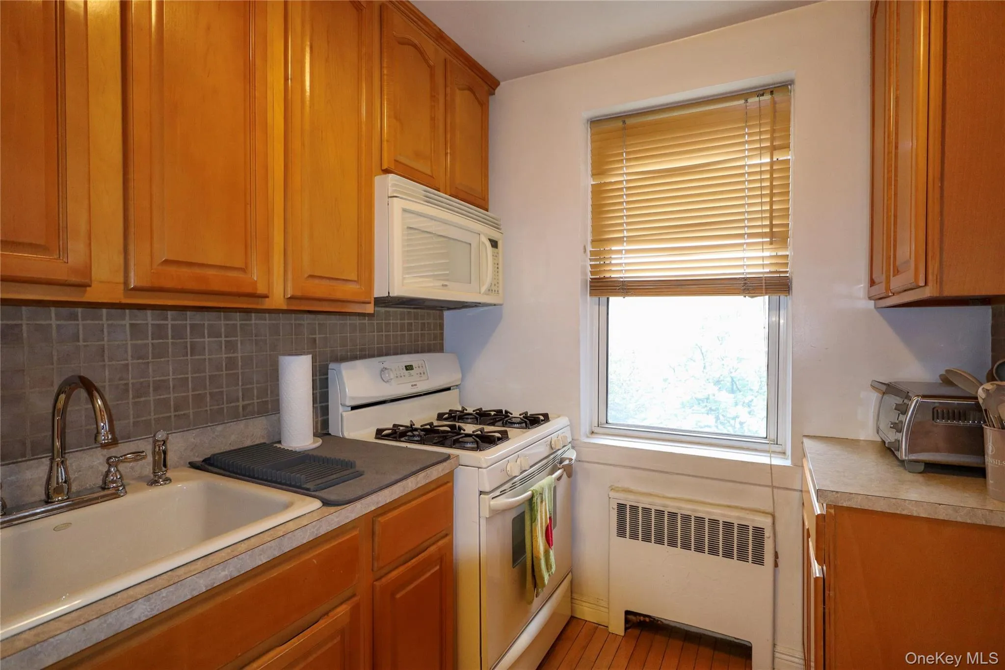 485 Bronx River Road, Yonkers, NY, 3 Rooms Rooms,1 BathroomBathrooms,Residential Sale,For Rent,Bronx River,0,990867 485 Bronx River Road, Yonkers, NY, 3 Rooms Rooms,1 BathroomBathrooms,Residential Sale,For Rent,Bronx River,0,990867