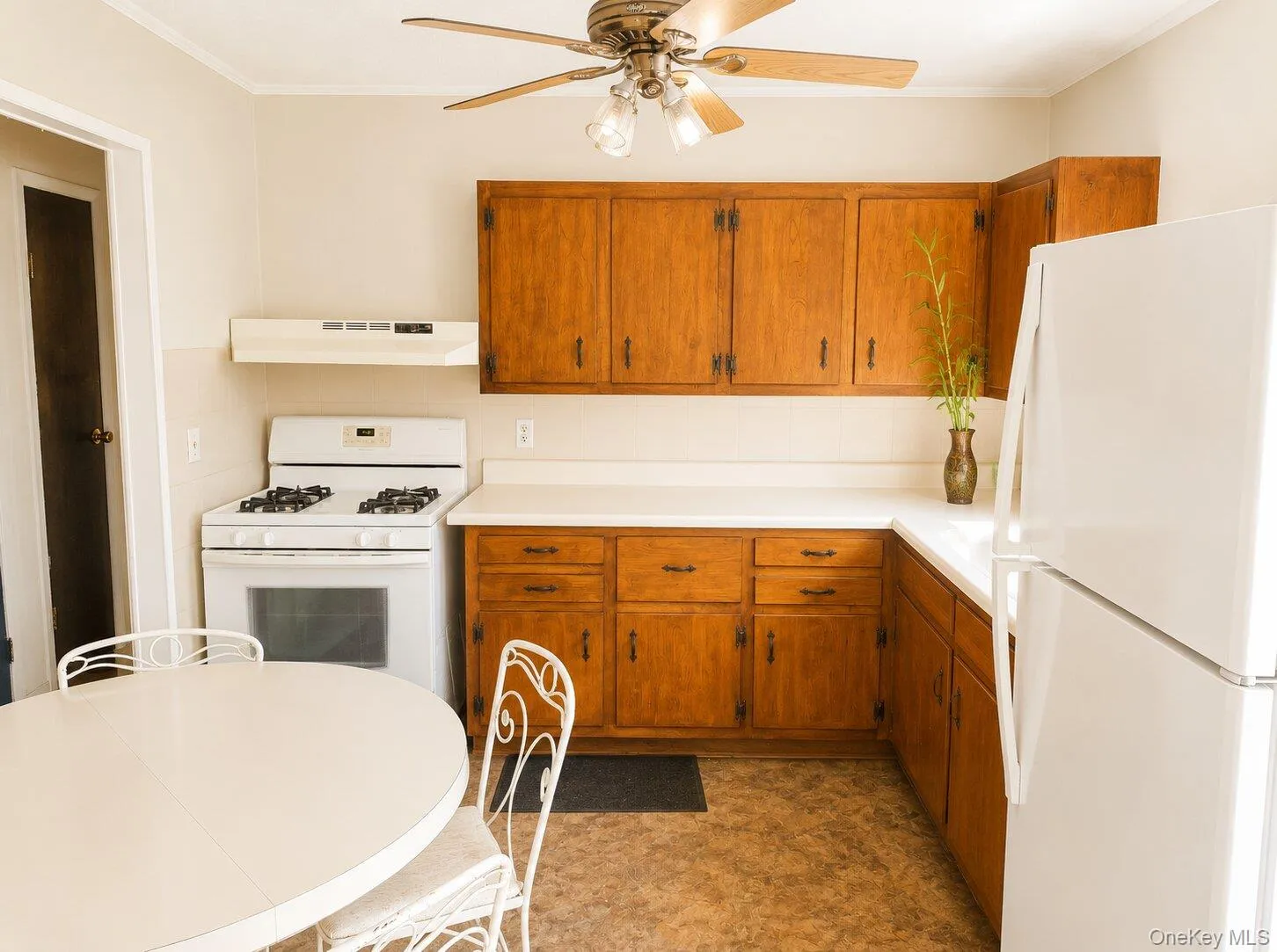 11 Bedford Street, Babylon, NY, 4 Bedrooms Bedrooms, 7 Rooms Rooms,1 BathroomBathrooms,Residential,For Rent,Bedford,0,990873 11 Bedford Street, Babylon, NY, 4 Bedrooms Bedrooms, 7 Rooms Rooms,1 BathroomBathrooms,Residential,For Rent,Bedford,0,990873