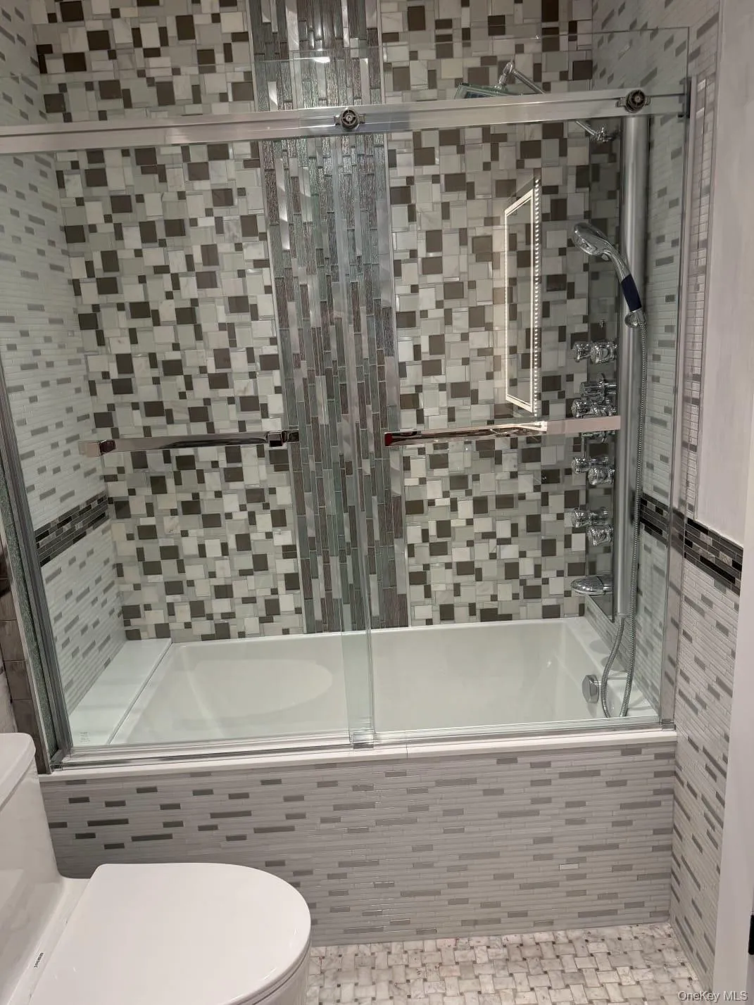 595 End Avenue, New York, NY, 1 Bedroom Bedrooms, 4 Rooms Rooms,1 BathroomBathrooms,Residential,For Rent,End,0,990880 595 End Avenue, New York, NY, 1 Bedroom Bedrooms, 4 Rooms Rooms,1 BathroomBathrooms,Residential,For Rent,End,0,990880