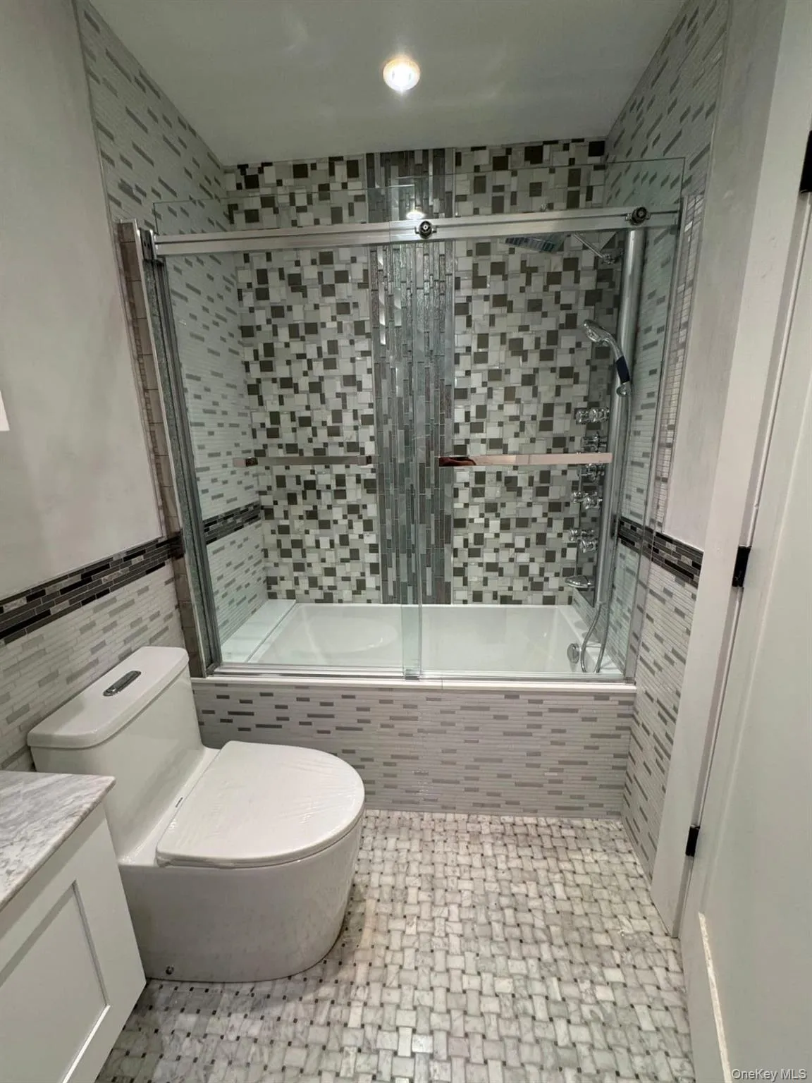 595 End Avenue, New York, NY, 1 Bedroom Bedrooms, 4 Rooms Rooms,1 BathroomBathrooms,Residential,For Rent,End,0,990880 595 End Avenue, New York, NY, 1 Bedroom Bedrooms, 4 Rooms Rooms,1 BathroomBathrooms,Residential,For Rent,End,0,990880