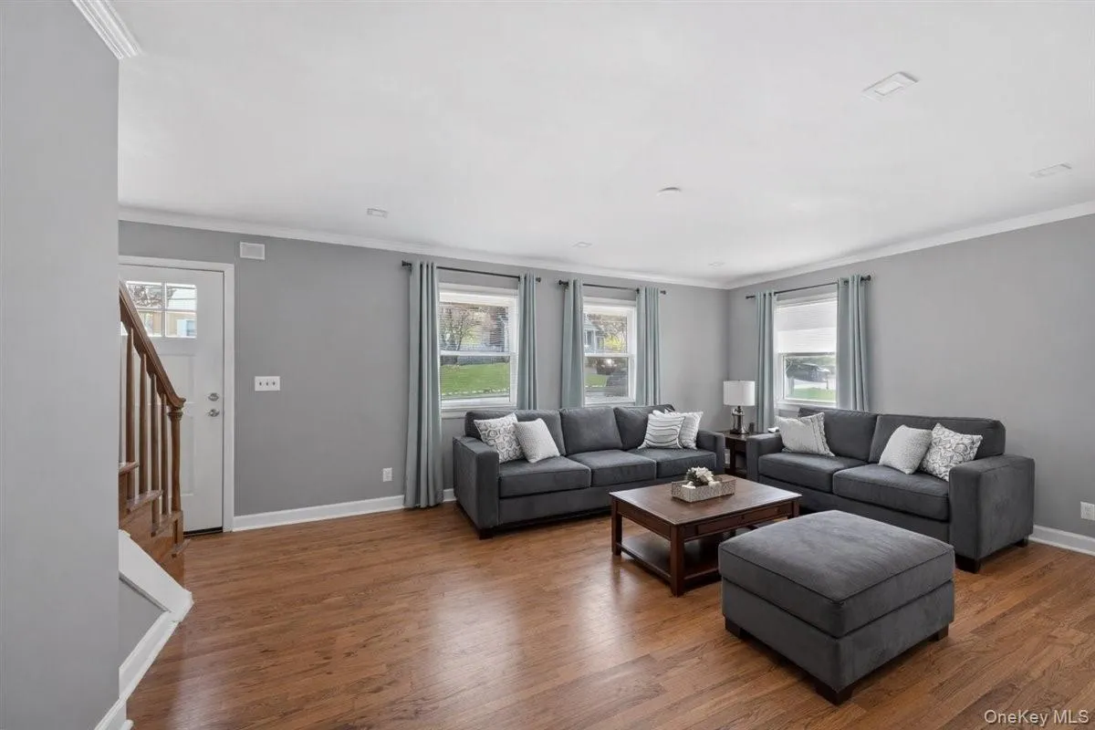 33 Greenwood Lane, Greenburgh, NY, 4 Bedrooms Bedrooms, 9 Rooms Rooms,2 BathroomsBathrooms,Residential,For Rent,Greenwood,0,990894 33 Greenwood Lane, Greenburgh, NY, 4 Bedrooms Bedrooms, 9 Rooms Rooms,2 BathroomsBathrooms,Residential,For Rent,Greenwood,0,990894