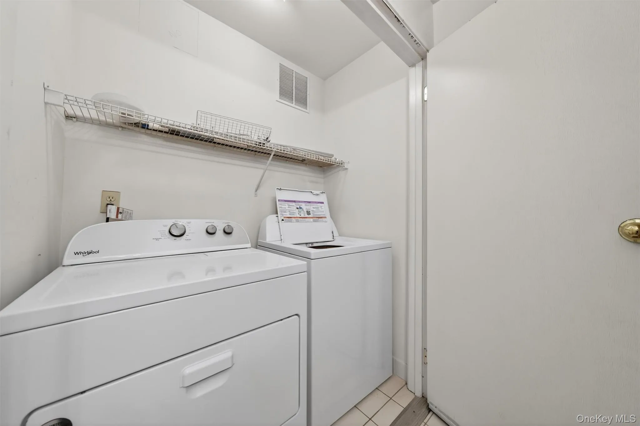 66 Deer Ct Drive, Middletown, NY, 2 Bedrooms Bedrooms, 5 Rooms Rooms,2 BathroomsBathrooms,Residential,For Rent,Deer Ct,0,990896 66 Deer Ct Drive, Middletown, NY, 2 Bedrooms Bedrooms, 5 Rooms Rooms,2 BathroomsBathrooms,Residential,For Rent,Deer Ct,0,990896
